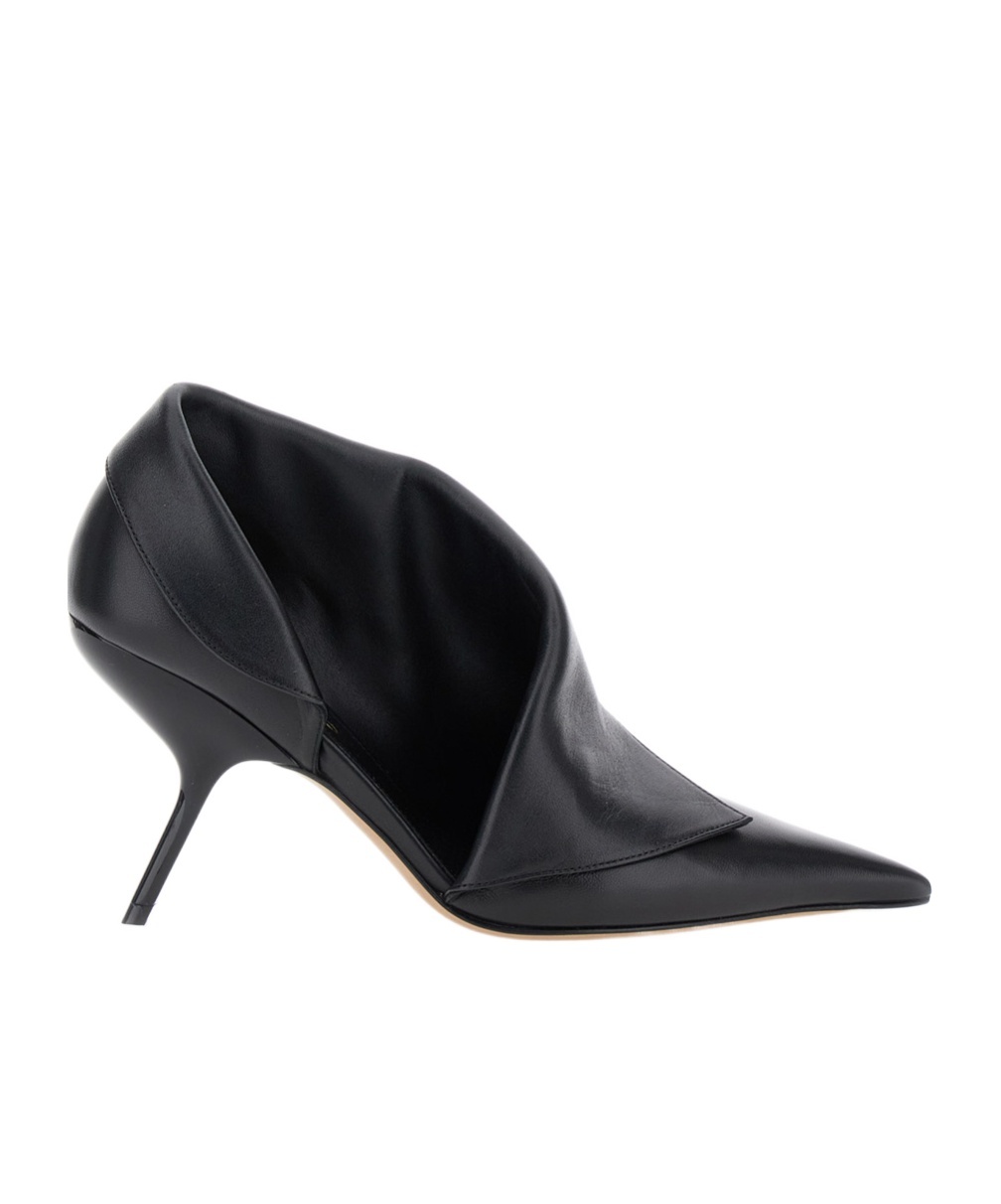 Ferragamo Black Pumps With Pointed Design And Side Opening Detail In Leather Woman In Black