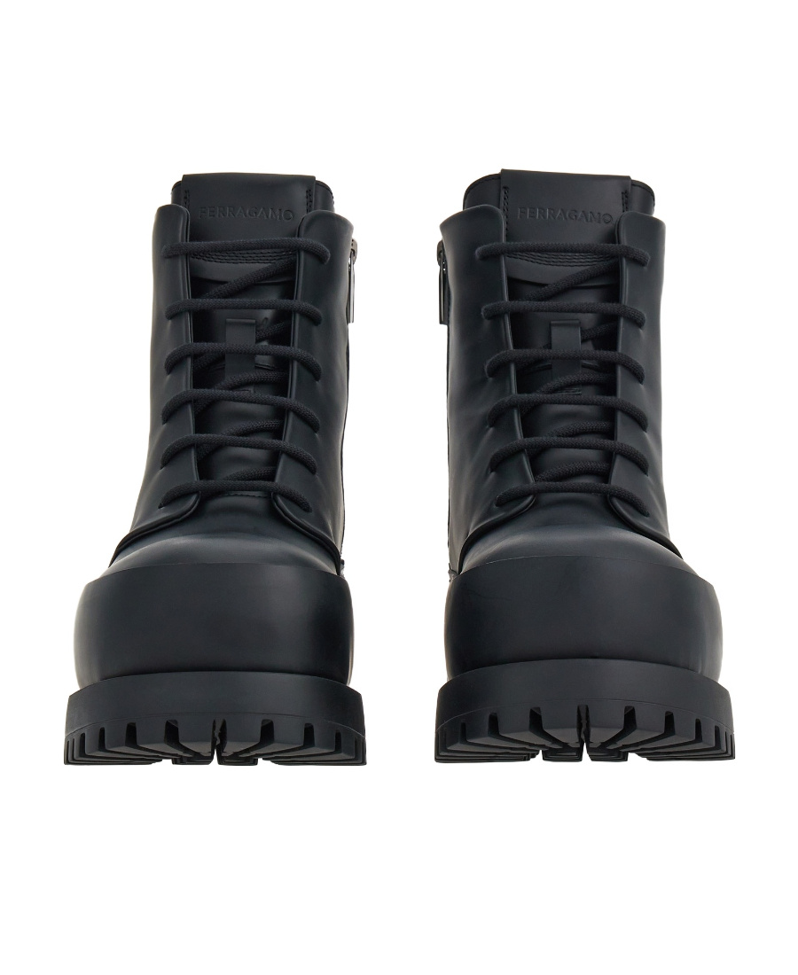 Ferragamo Salvatore Round-toe Tank-sole Ankle Boots In Black
