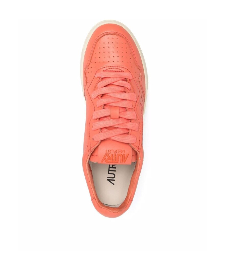 Autry Medalist Low-top Sneakers In Pink
