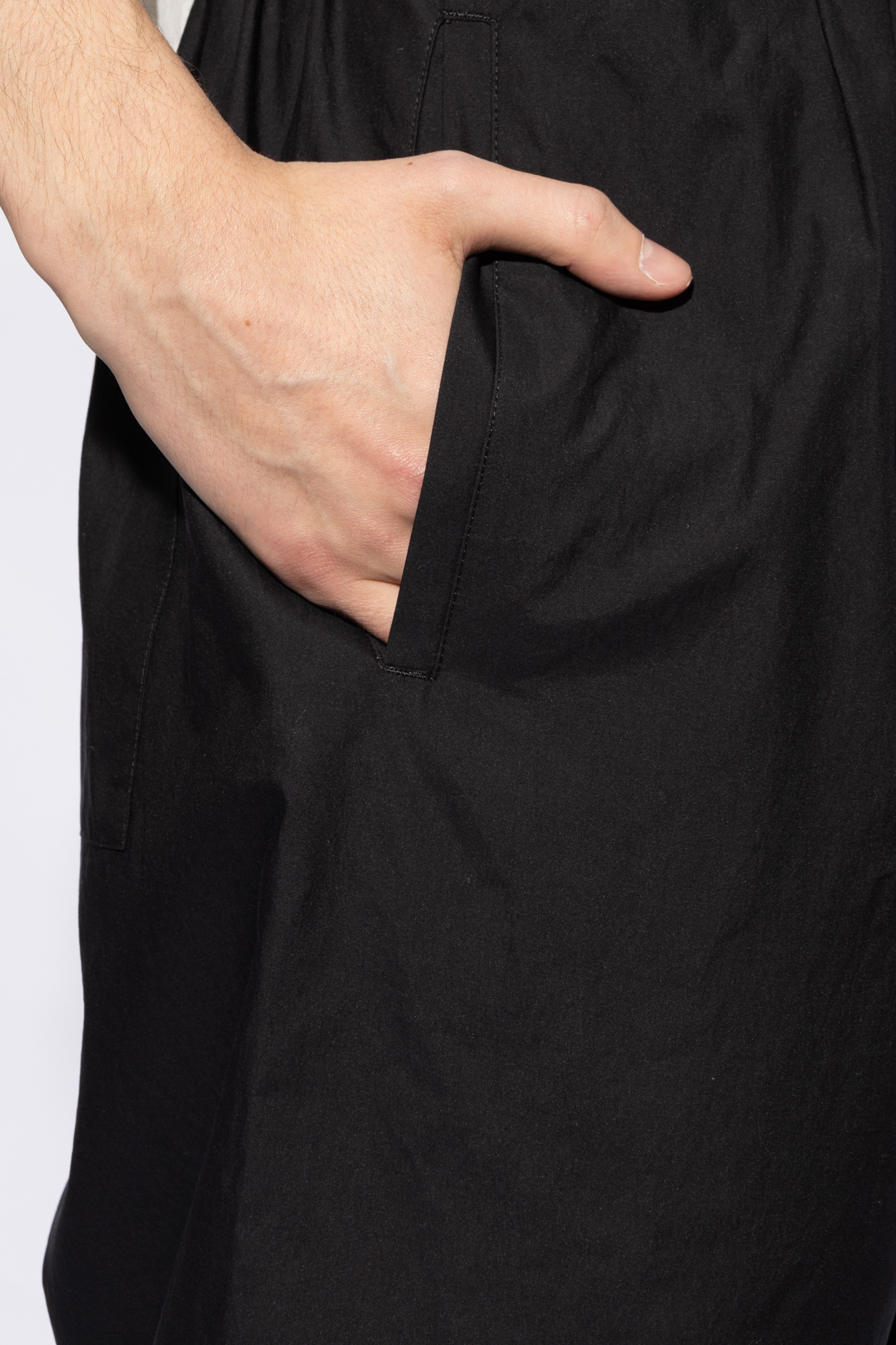 Lemaire Carrot Fit Trousers Featuring Pockets In Black
