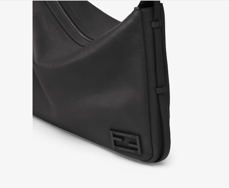 Fendi Simply  Large Shoulder Bag In Black