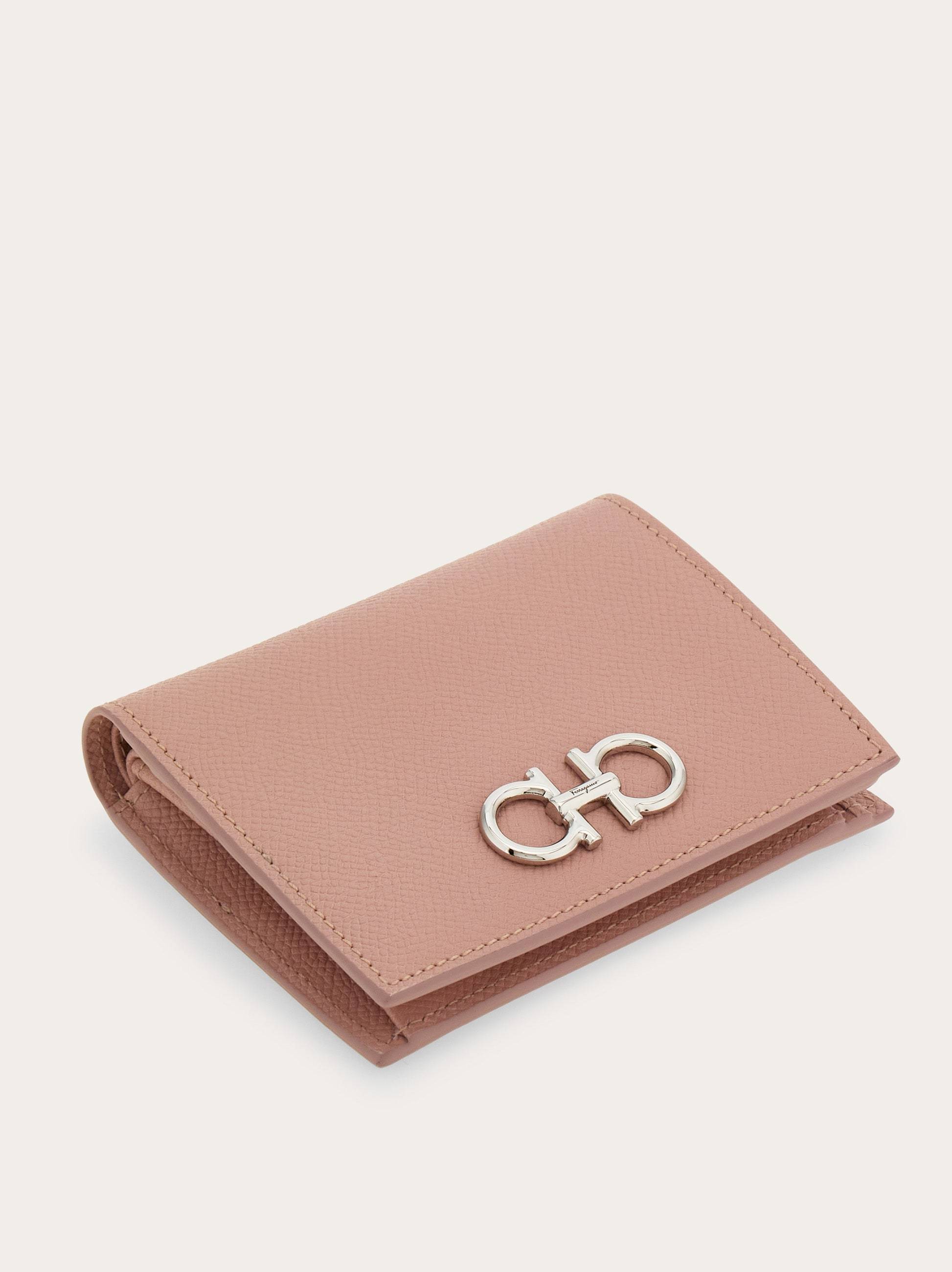 Ferragamo French Bi-fold Wallet In Grained Leather In Nude