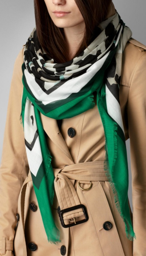 BURBERRY SPOTTED PRINTED SCARF