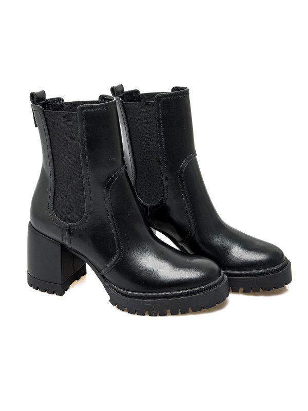 Casadei Nancy 75mm Block-heel Leather Boots In Black