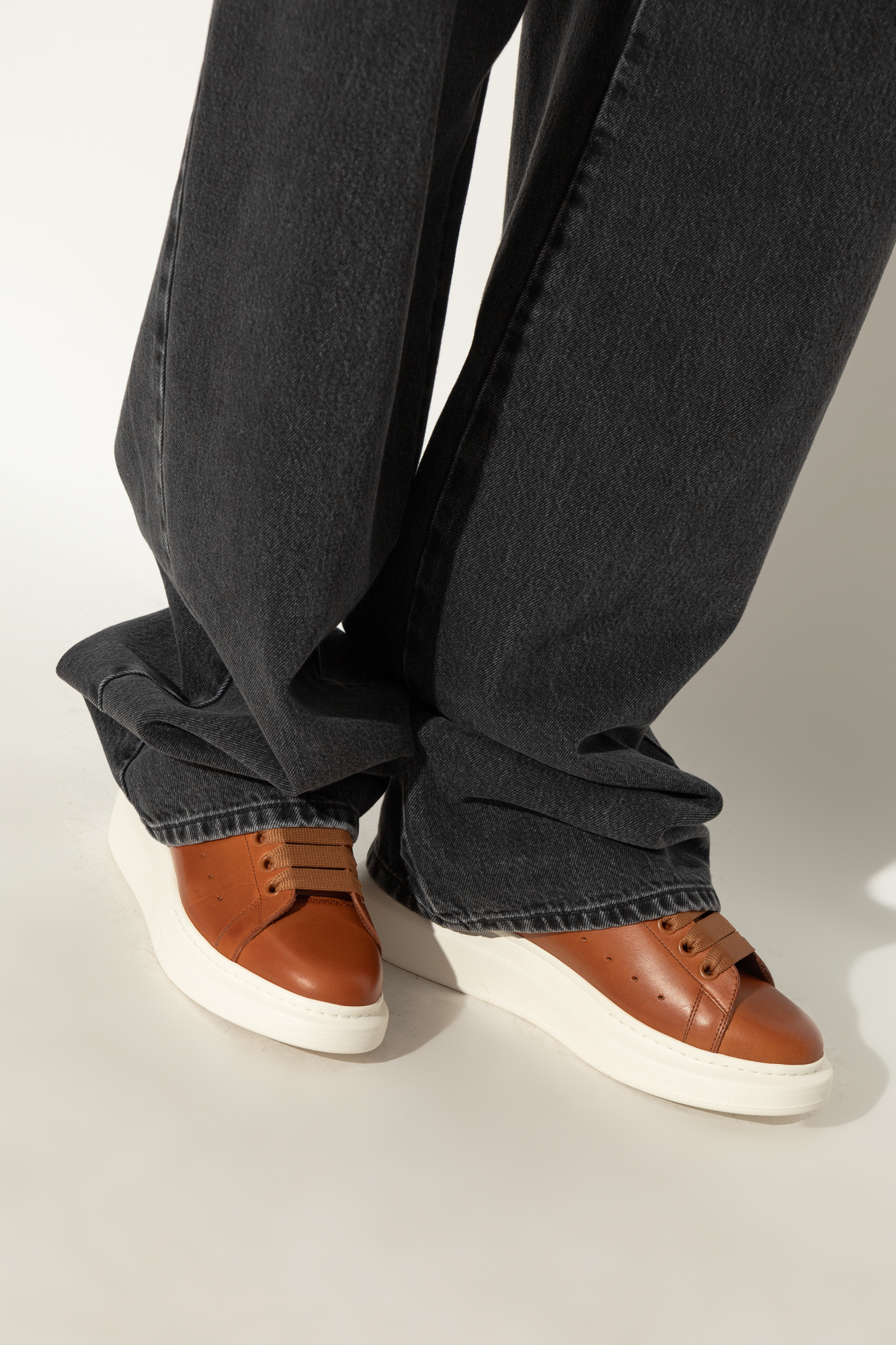 ALEXANDER MCQUEEN OVERSIZED SNEAKERS