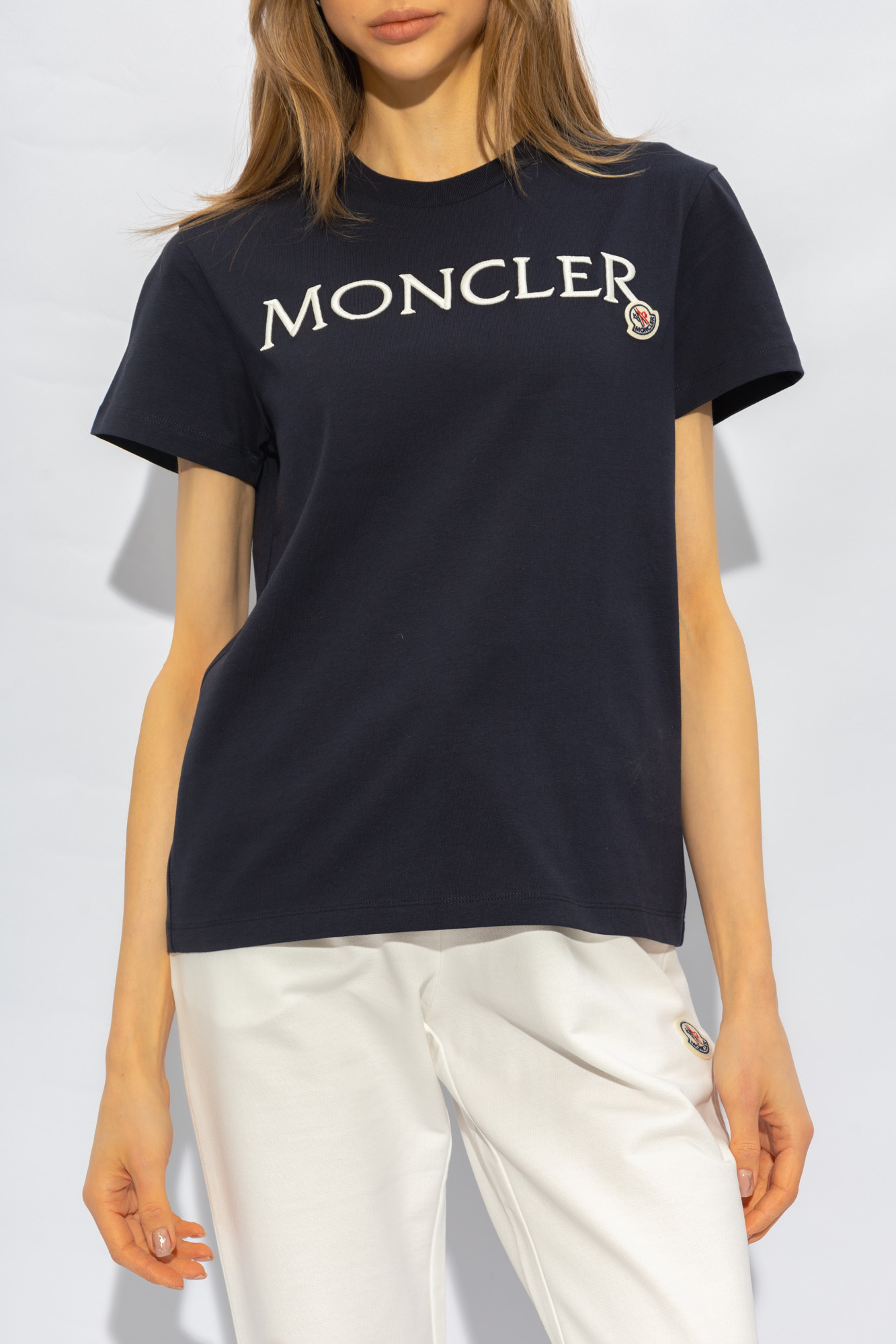 Moncler Logo Embroidered Crewneck T-shirt In Blue