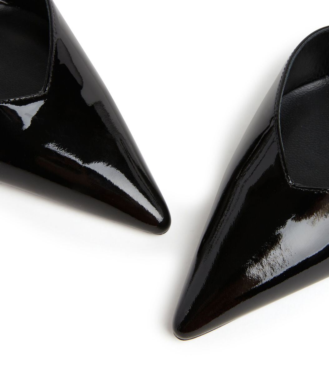 Stuart Weitzman 100mm Strapeze Patent Leather Pumps In Black