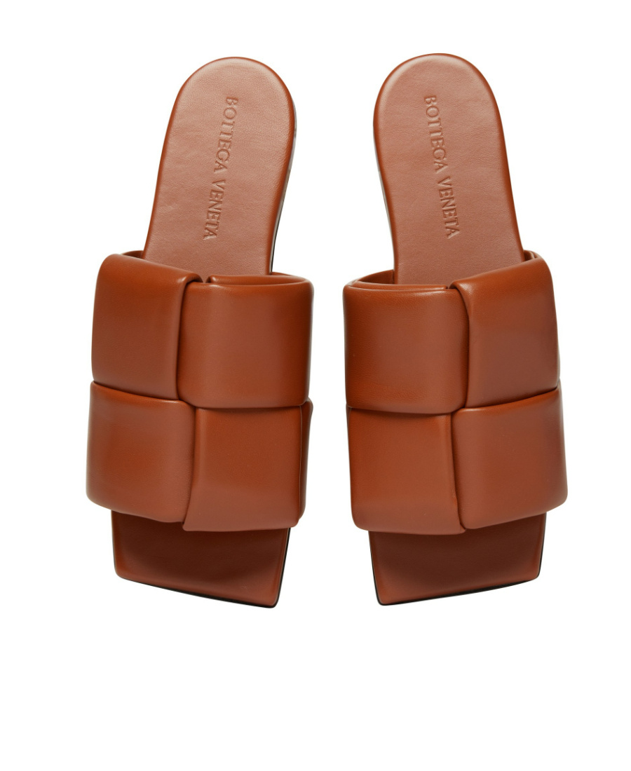 Shop Bottega Veneta Logo Flat Bottom Flip-flop In Brown
