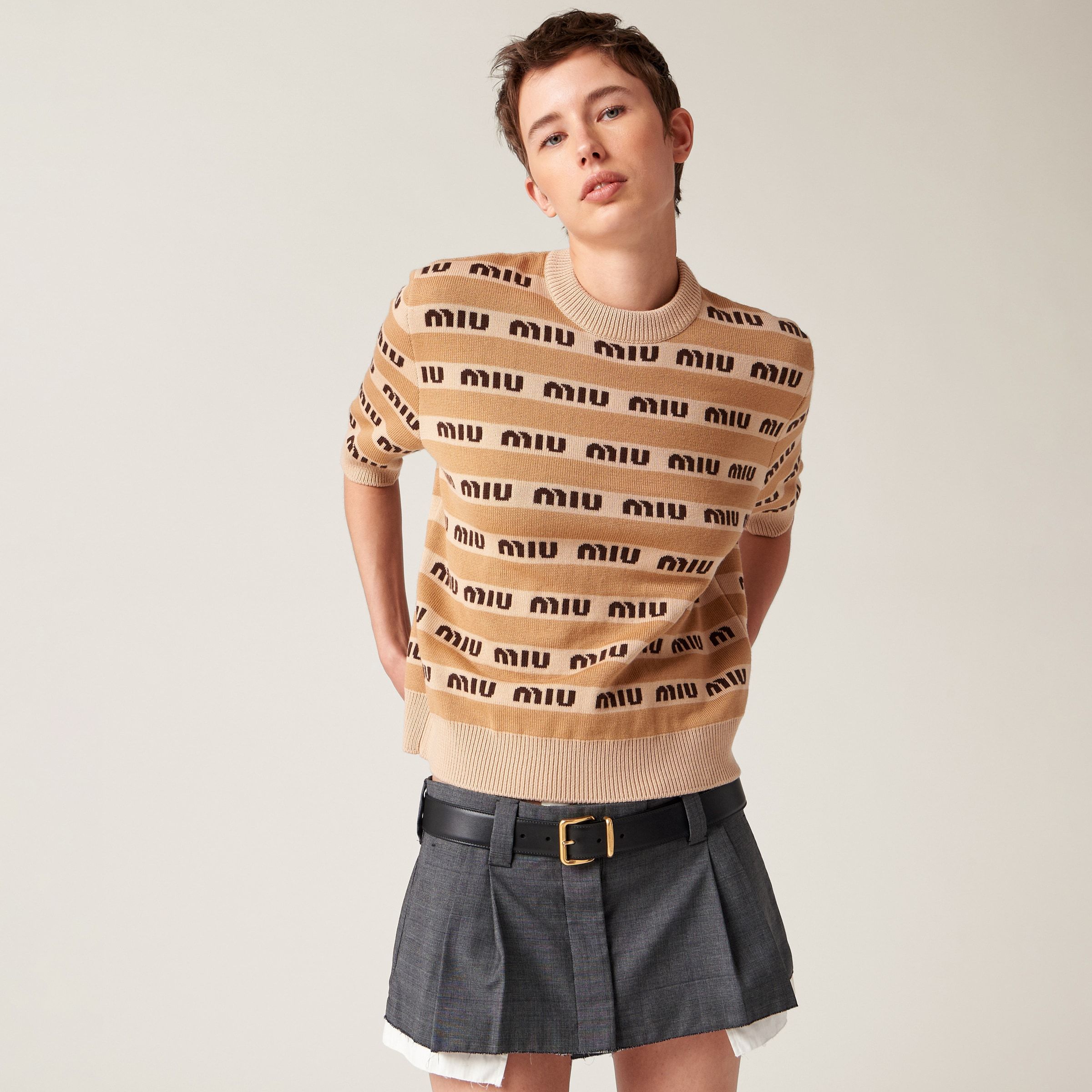 Miu Miu Logo-intarsia Short-sleeve Wool Sweater In Nude