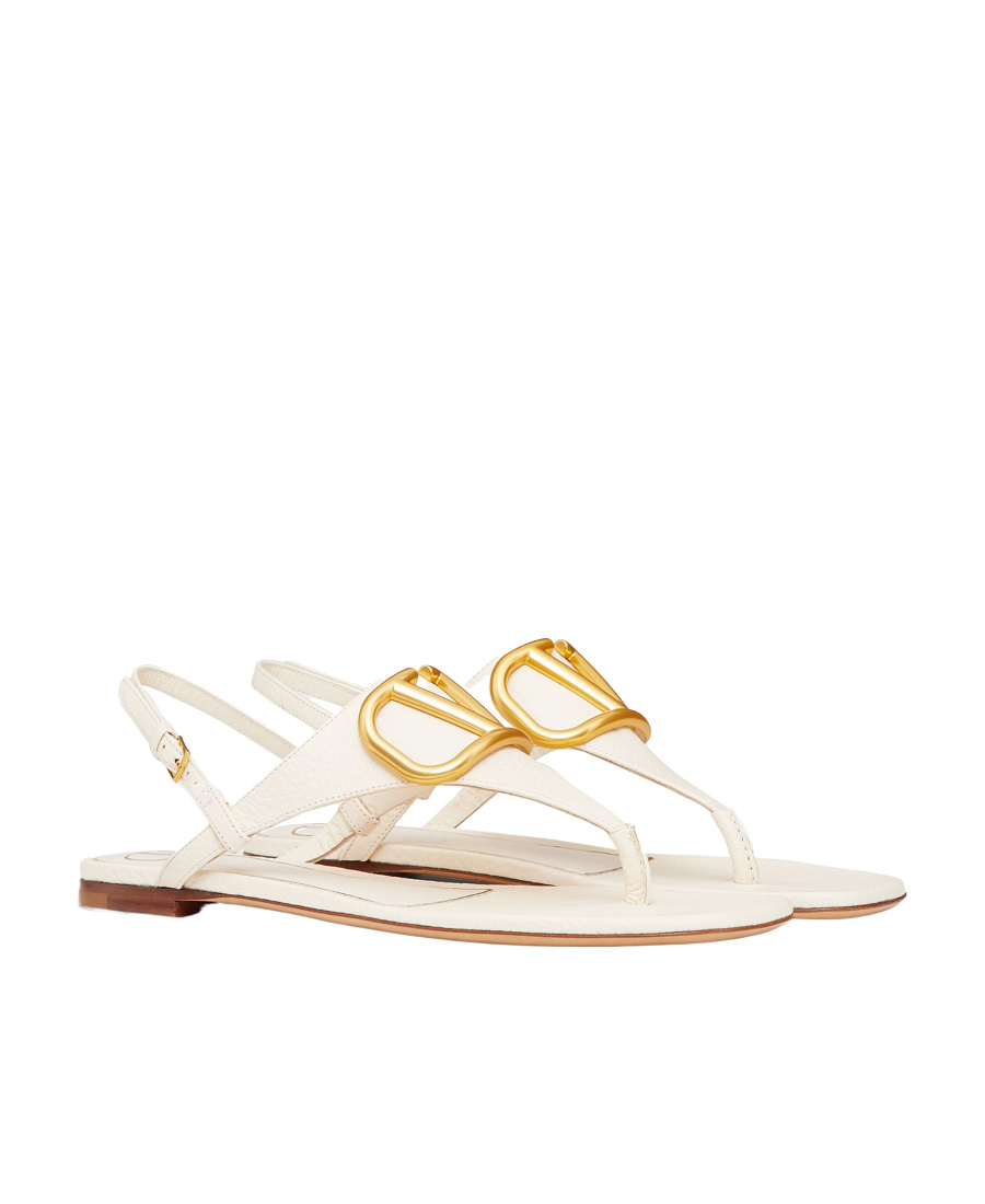 Valentino Garavani Vlogo Signature Sandals With Textured Leather Finish And Gold-tone Detail In Nude