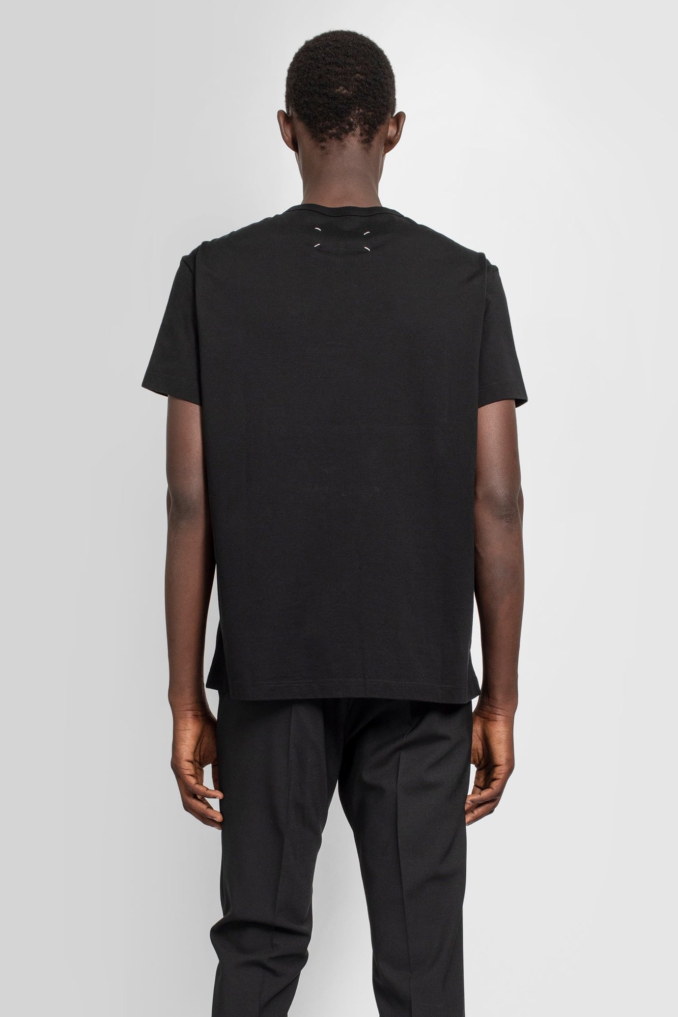 Maison Margiela Distorted Logo T-shirt In Black
