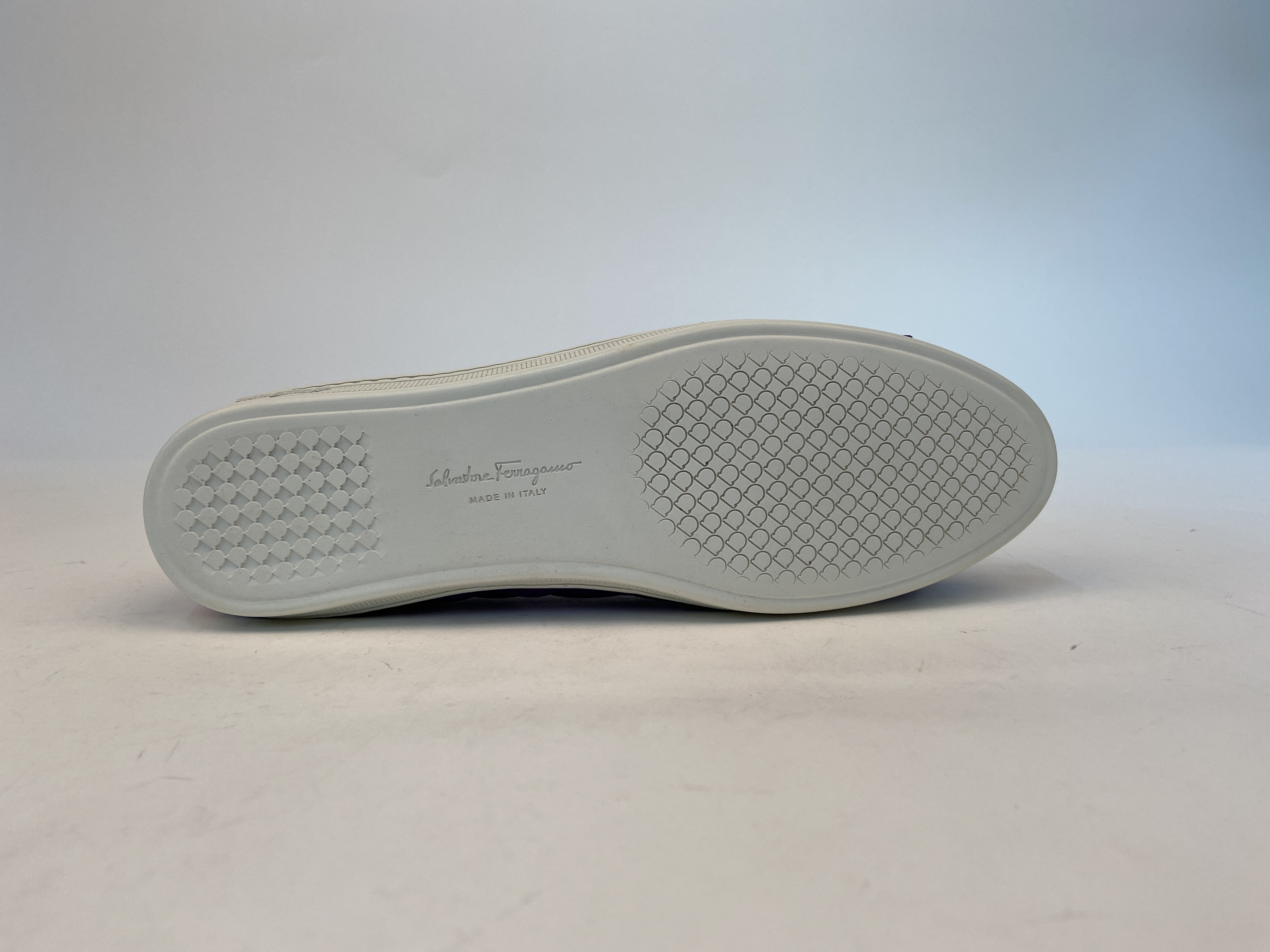 Ferragamo Logo Flat Shoes In Multicolor