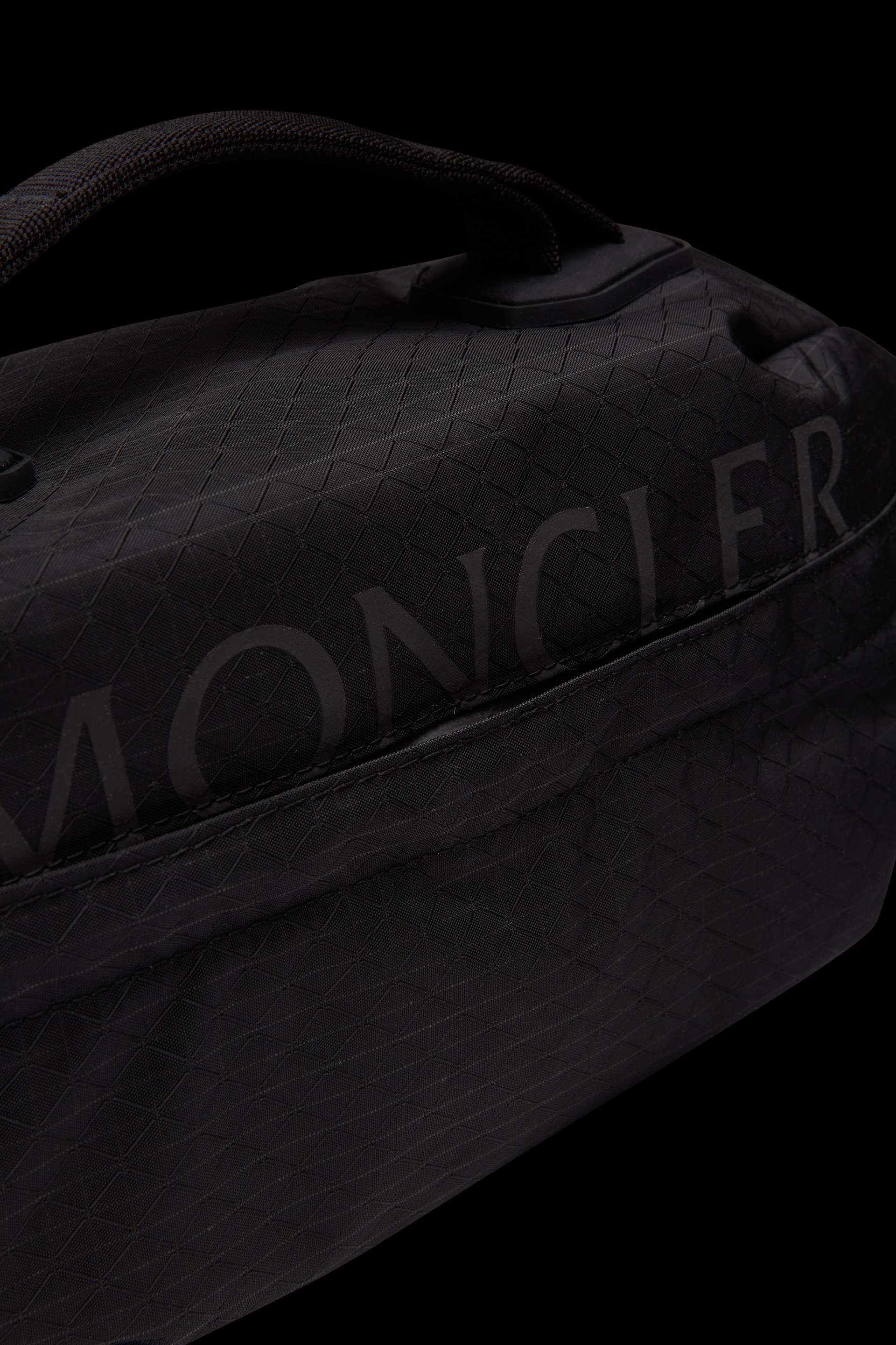 Moncler Logo-print Belt Bag In Black