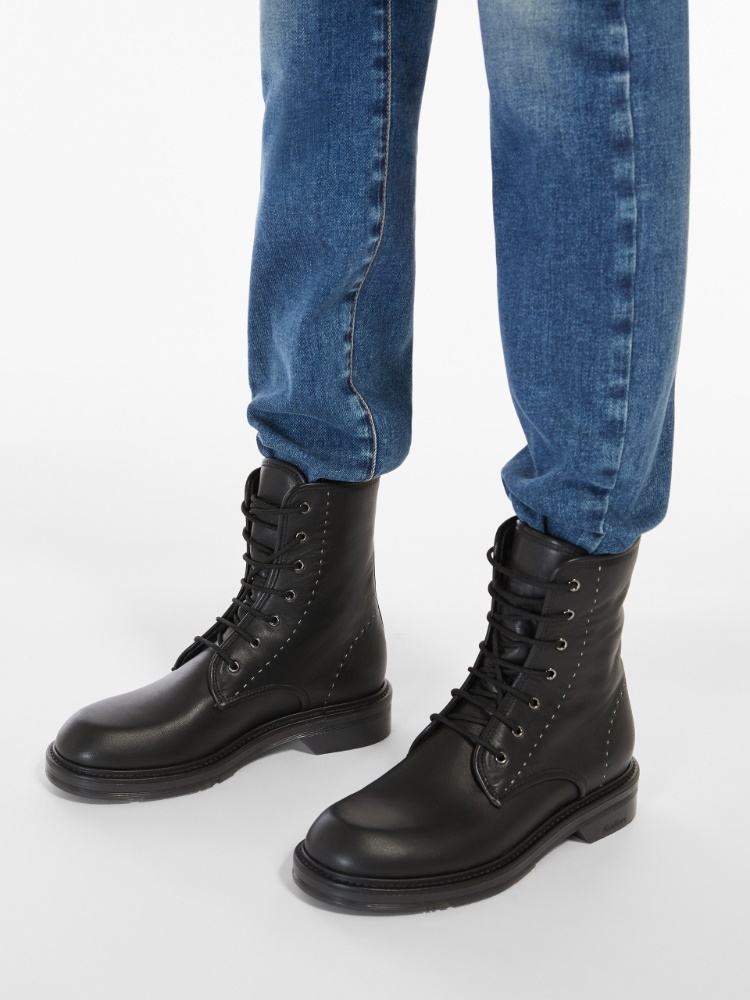 Max Mara Decorative-stitching Leather Boots In Black