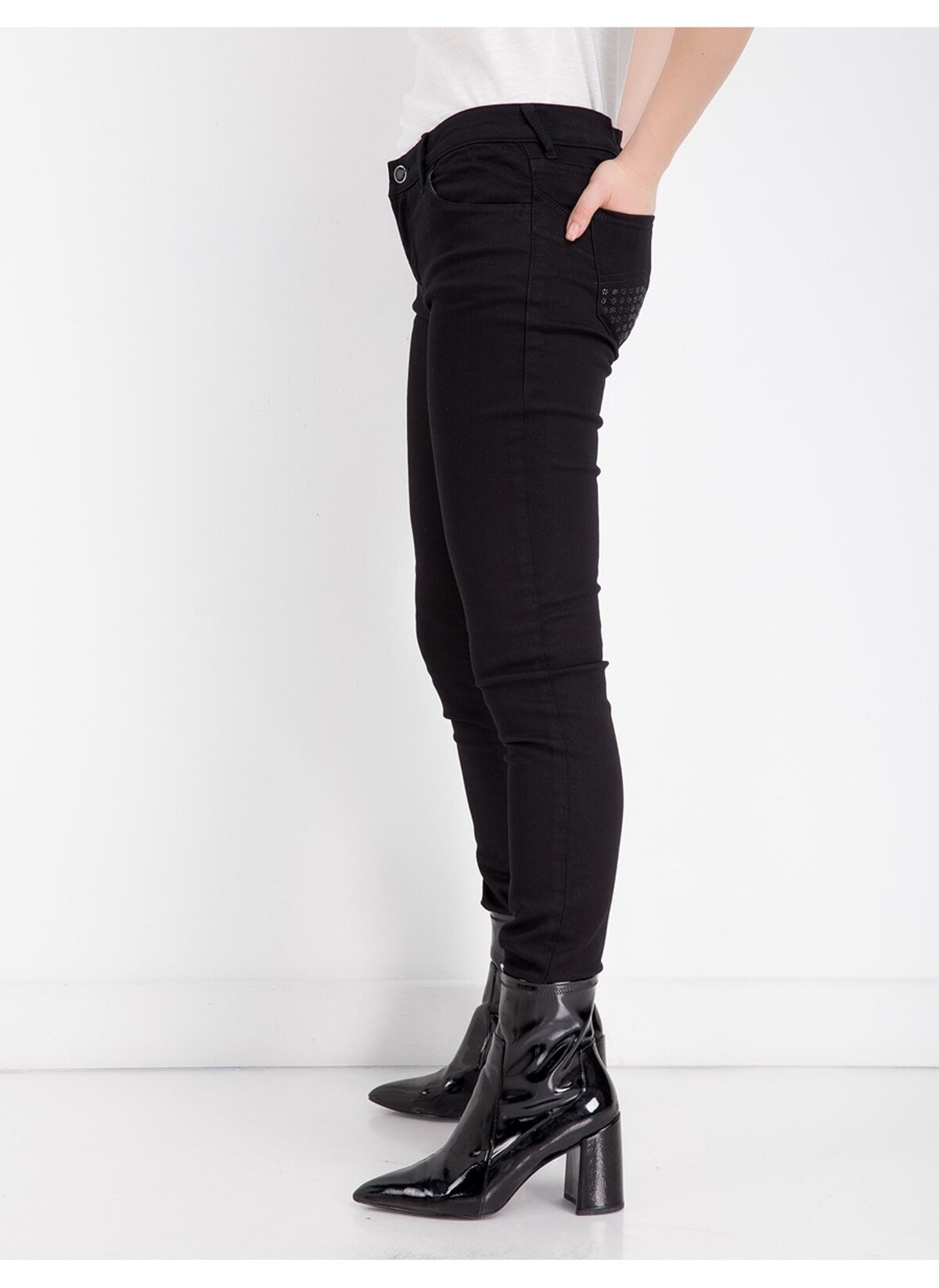 Armani Jeans Logo Jeans In Black