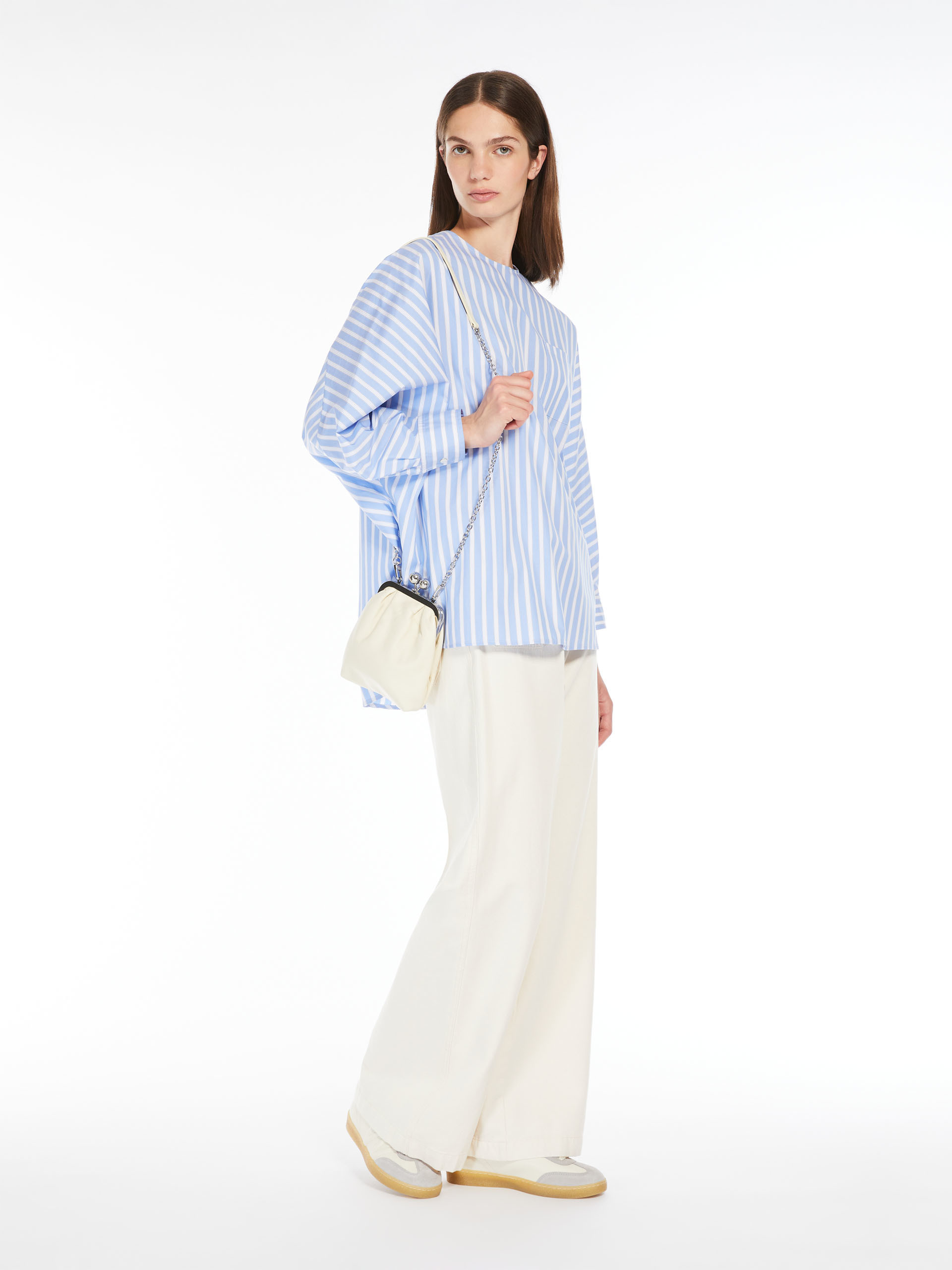 Weekend Max Mara Pasticcino Logo Shoulder Bag In Nude