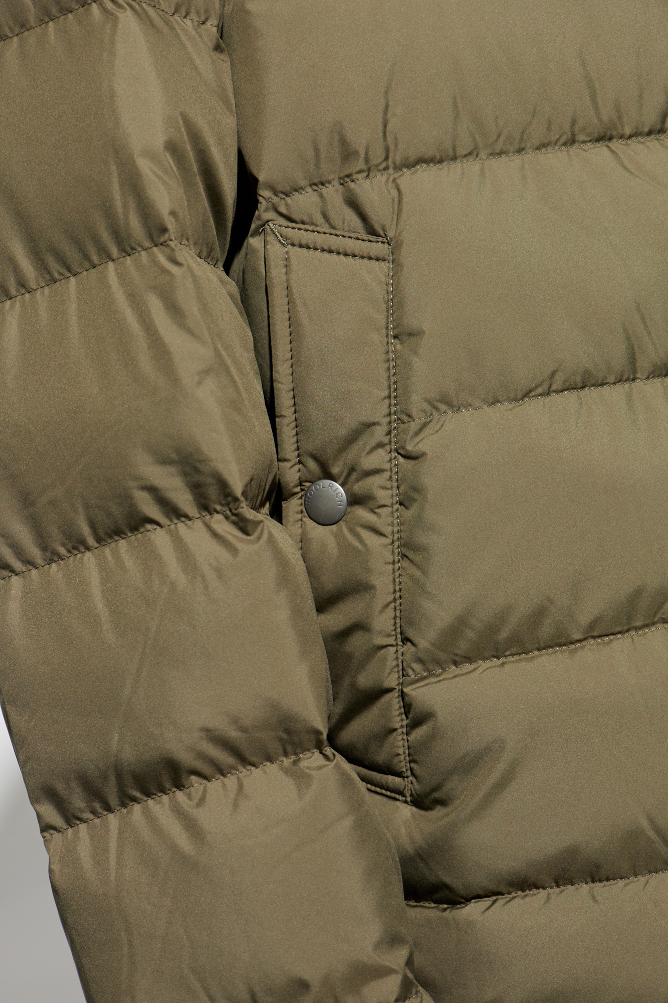 Woolrich Zipped Quilted Jacket In Brown