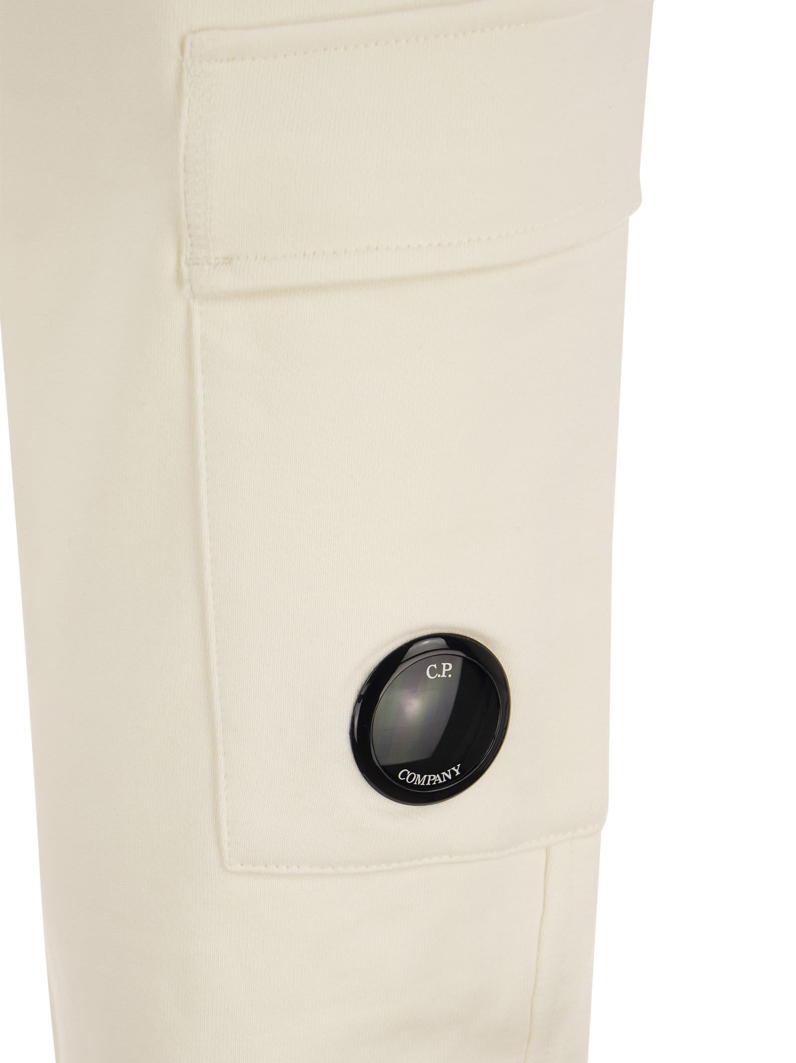 C.p. Company Diagonal Raised Fleece Lens Sweatpants In White