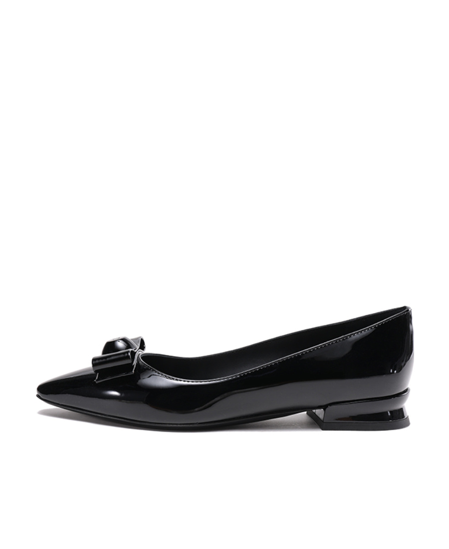 Ferragamo Woman Ballet Flats Black Size 6.5 Calfskin In Black