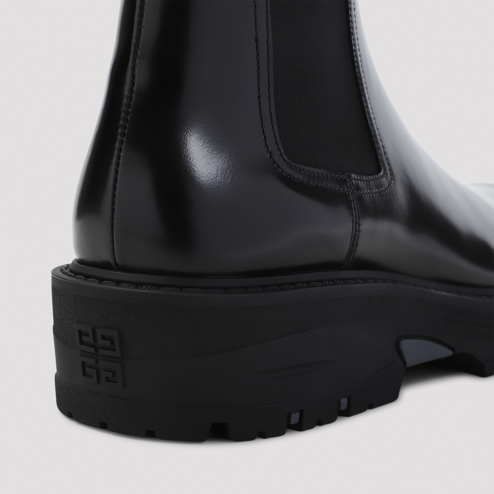 Givenchy Man Black Smooth Leather Chelsea Boot In Black