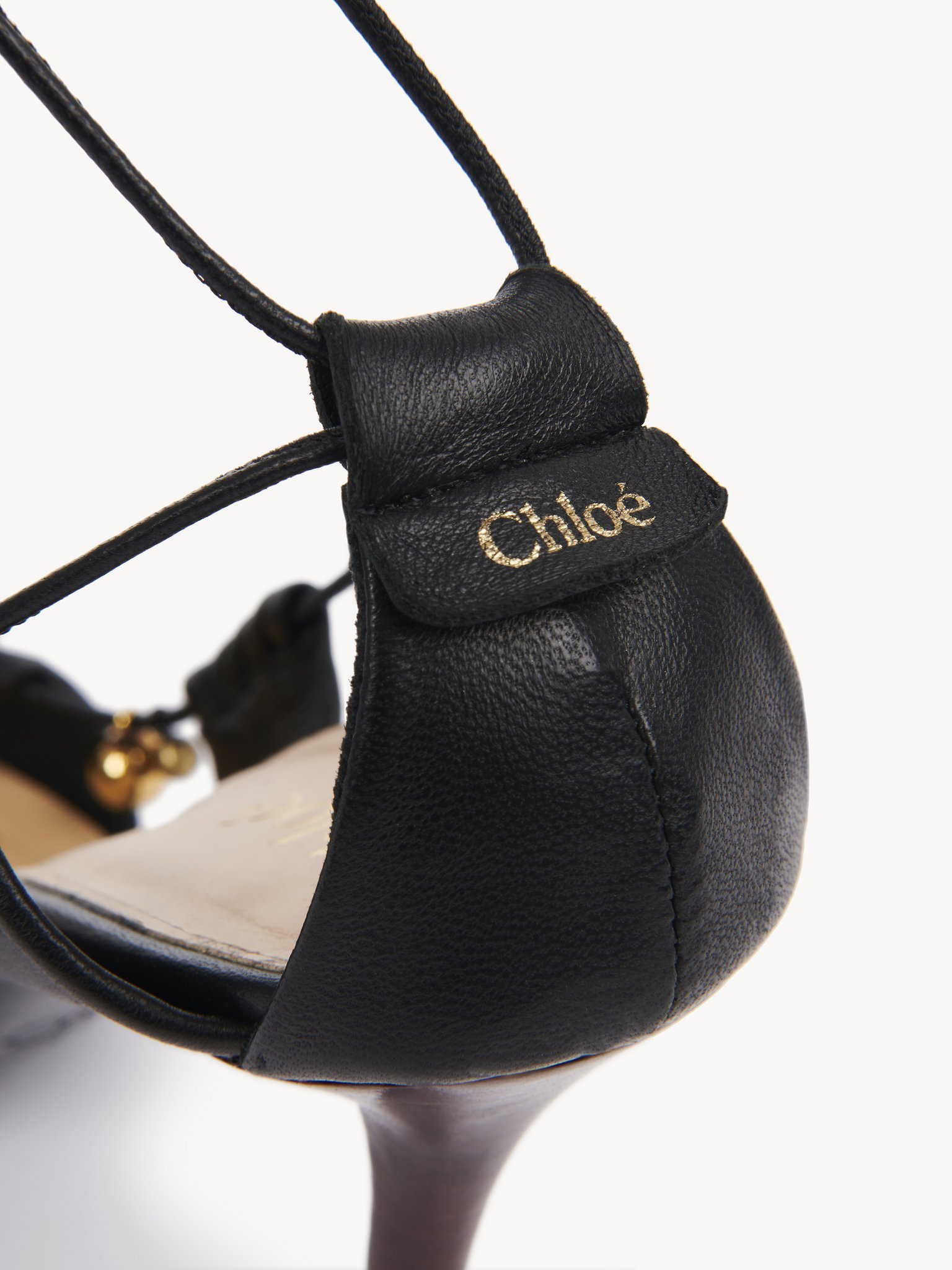 Chloé Luna 90 Deconstructed Leather Pumps In Black
