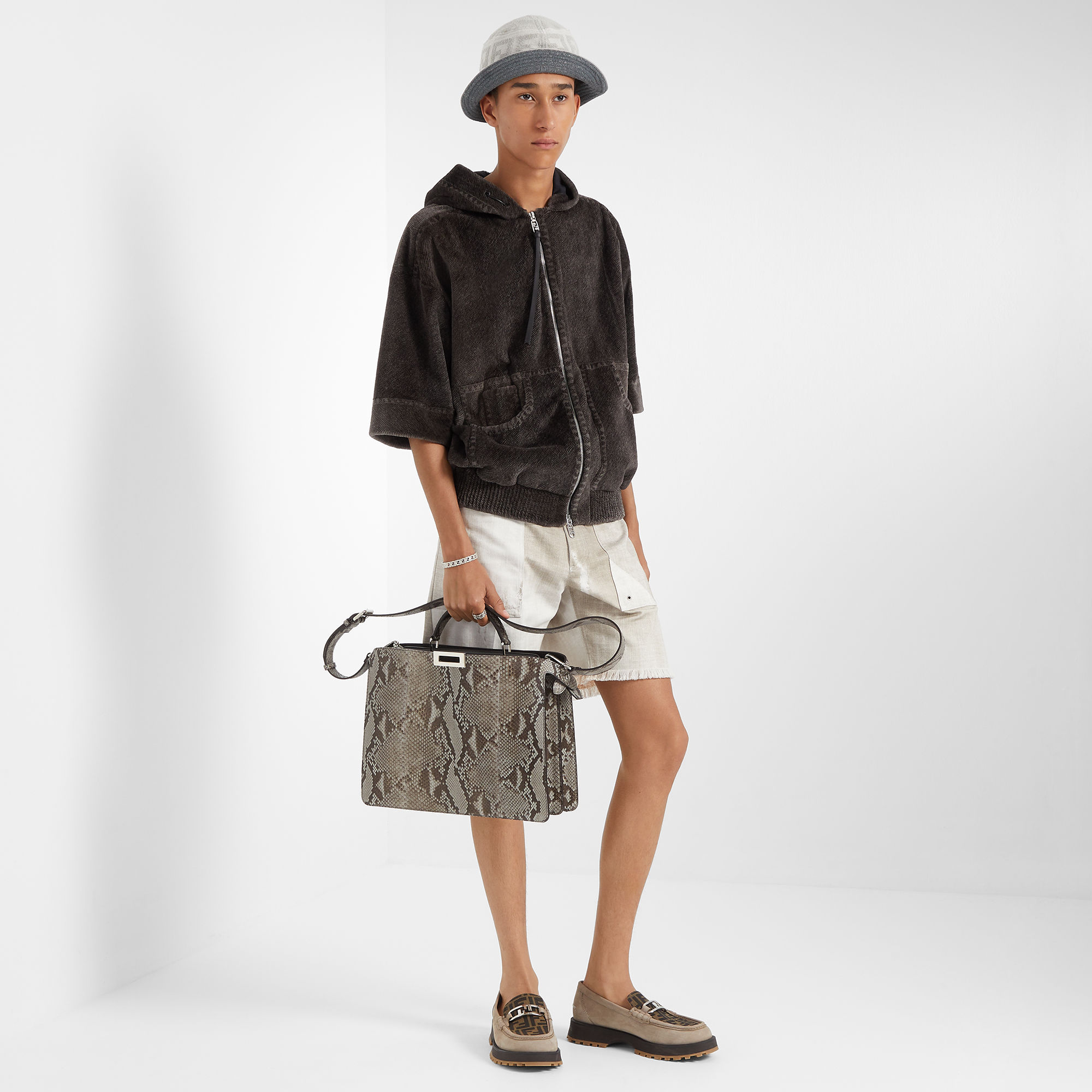 Fendi Logo-print Leather Loafers In Nude