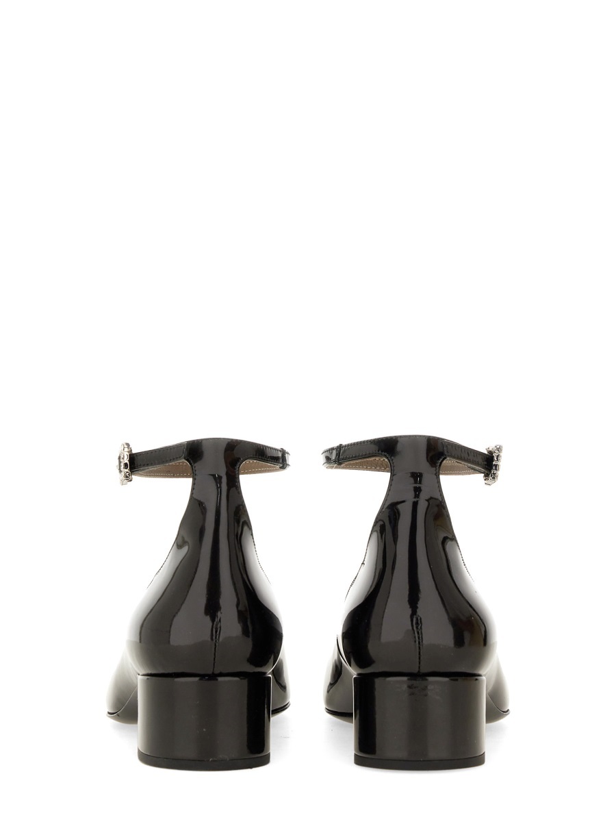 ROBERTO FESTA ROBERTO FESTA MARGOT MARY JANE FLATS 