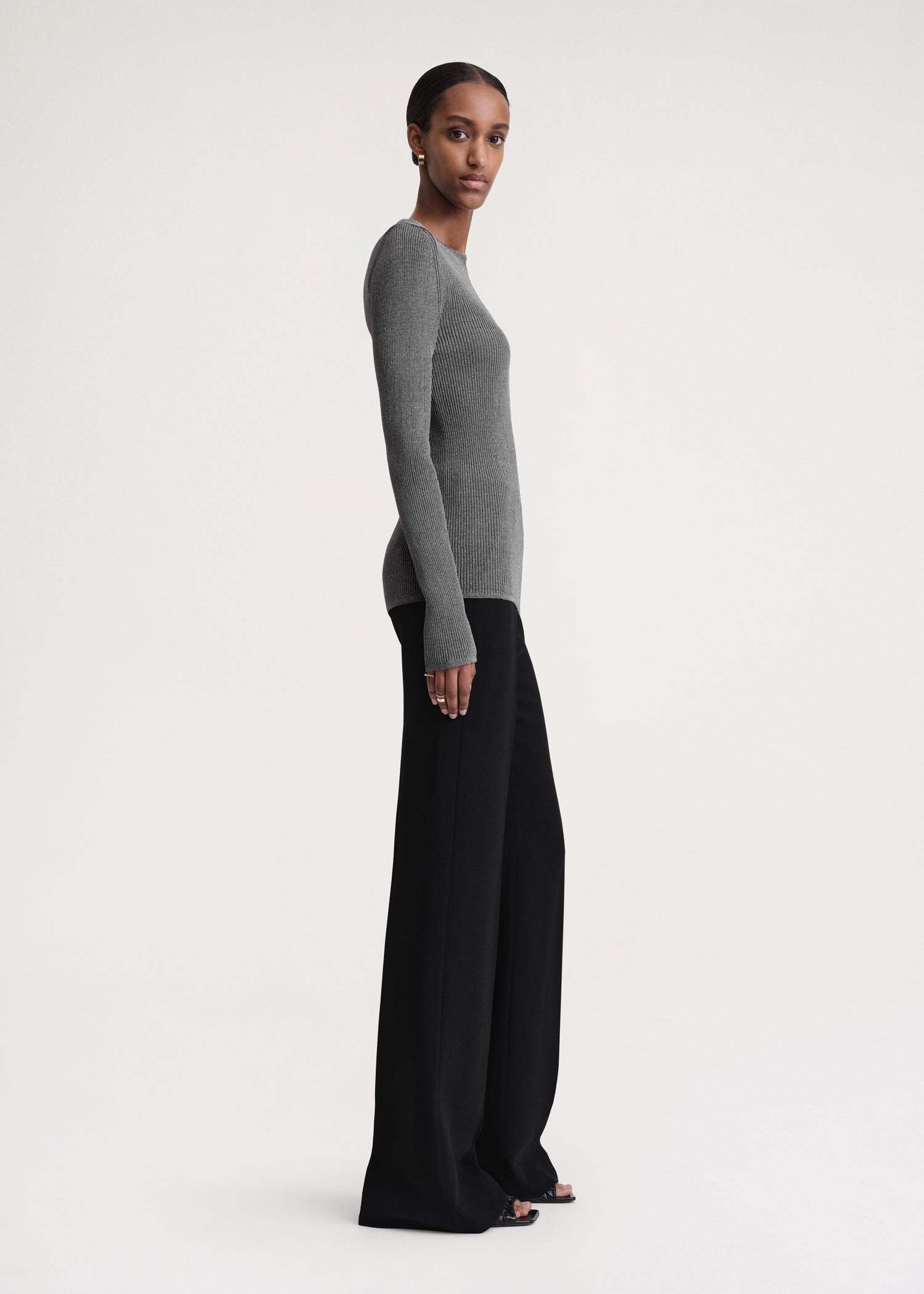 Totême Metallic Ribbed-knit Jumper In Gray