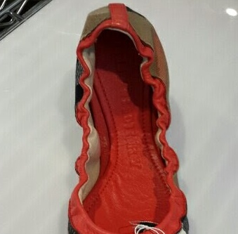 Shop Burberry Round-headed Flat Shoes In Red