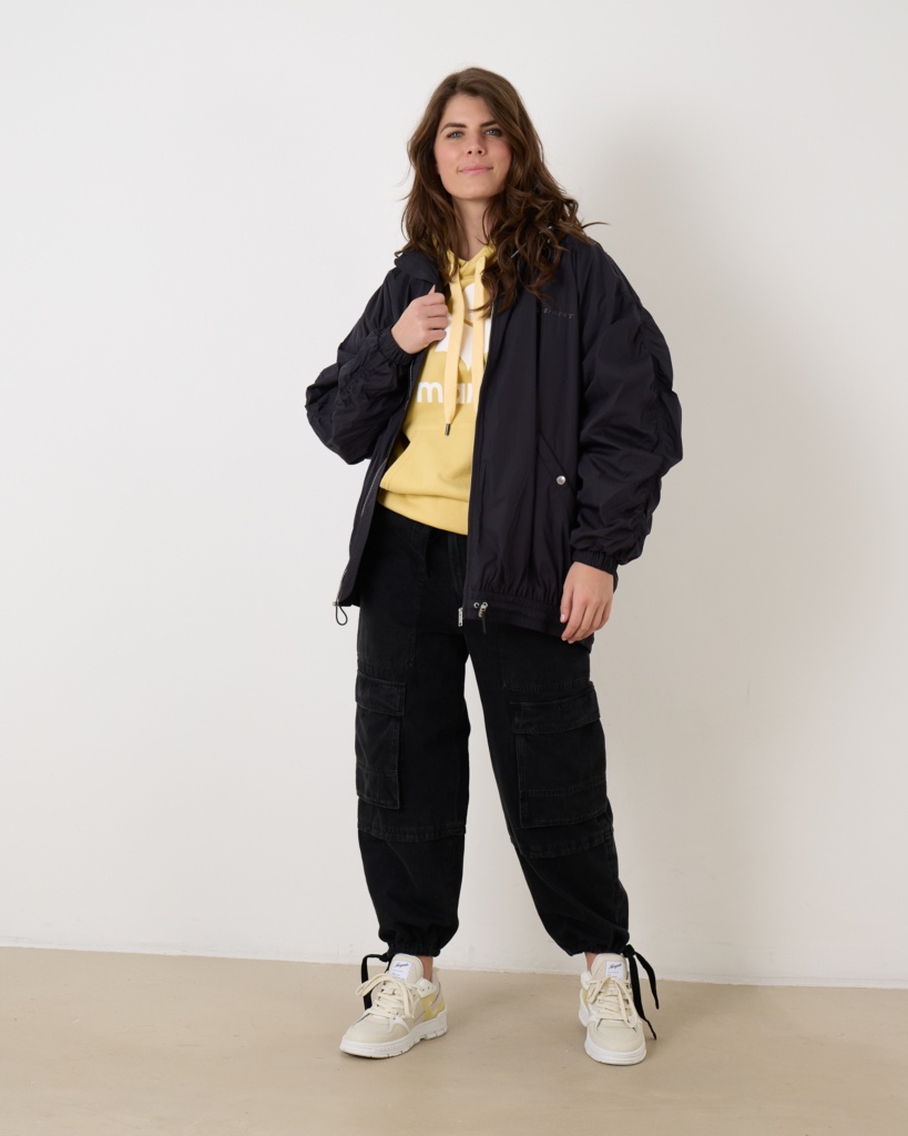 Isabel Marant Ivy Tapered Cargo Jeans In Black