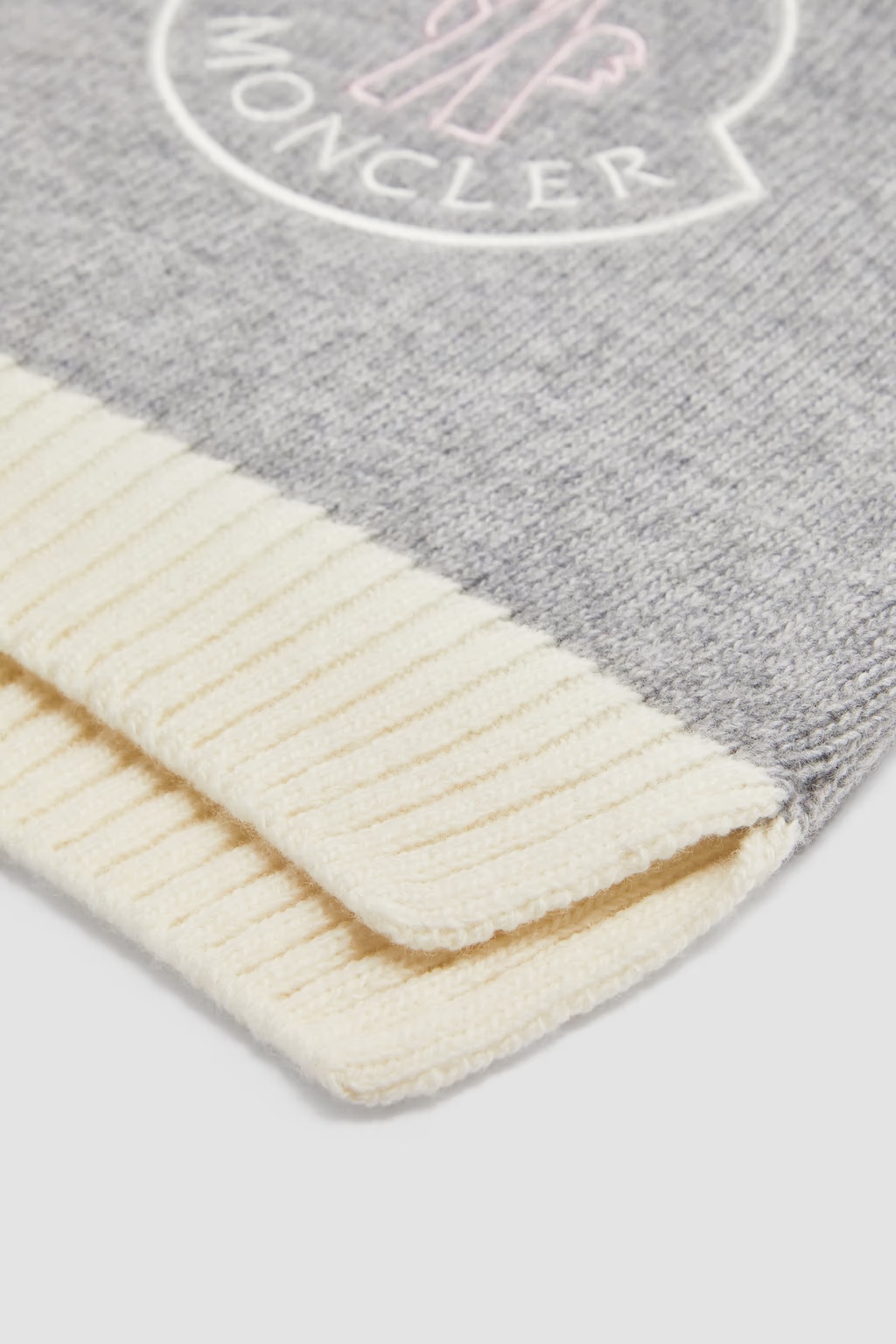 Moncler Enfant Logo-patch Crewneck Jumper In Gray