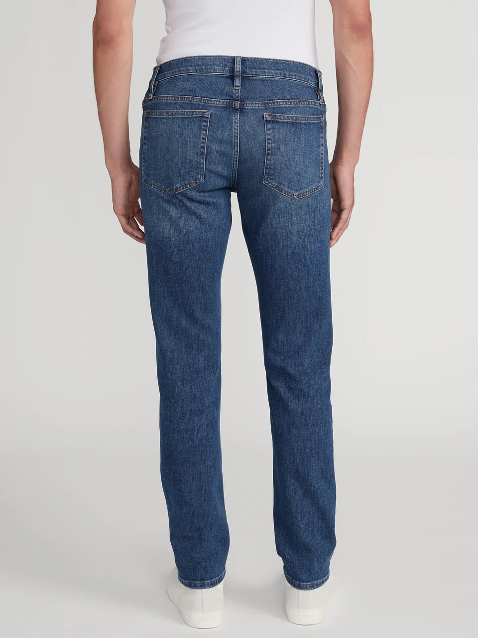 Frame Mid-rise Straight-leg Jeans In Blue