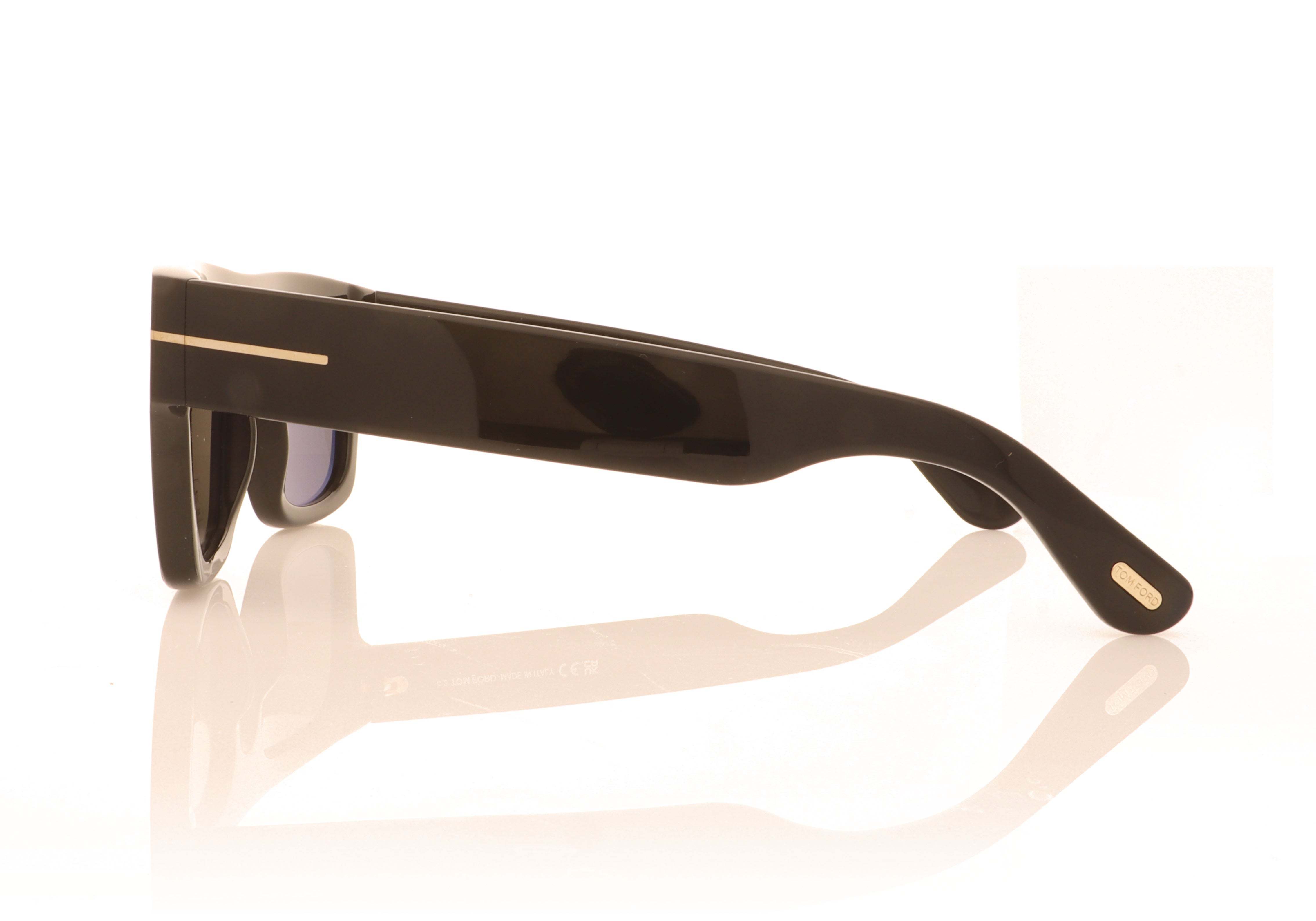 Tom Ford Logo Sunglasses In Neutral