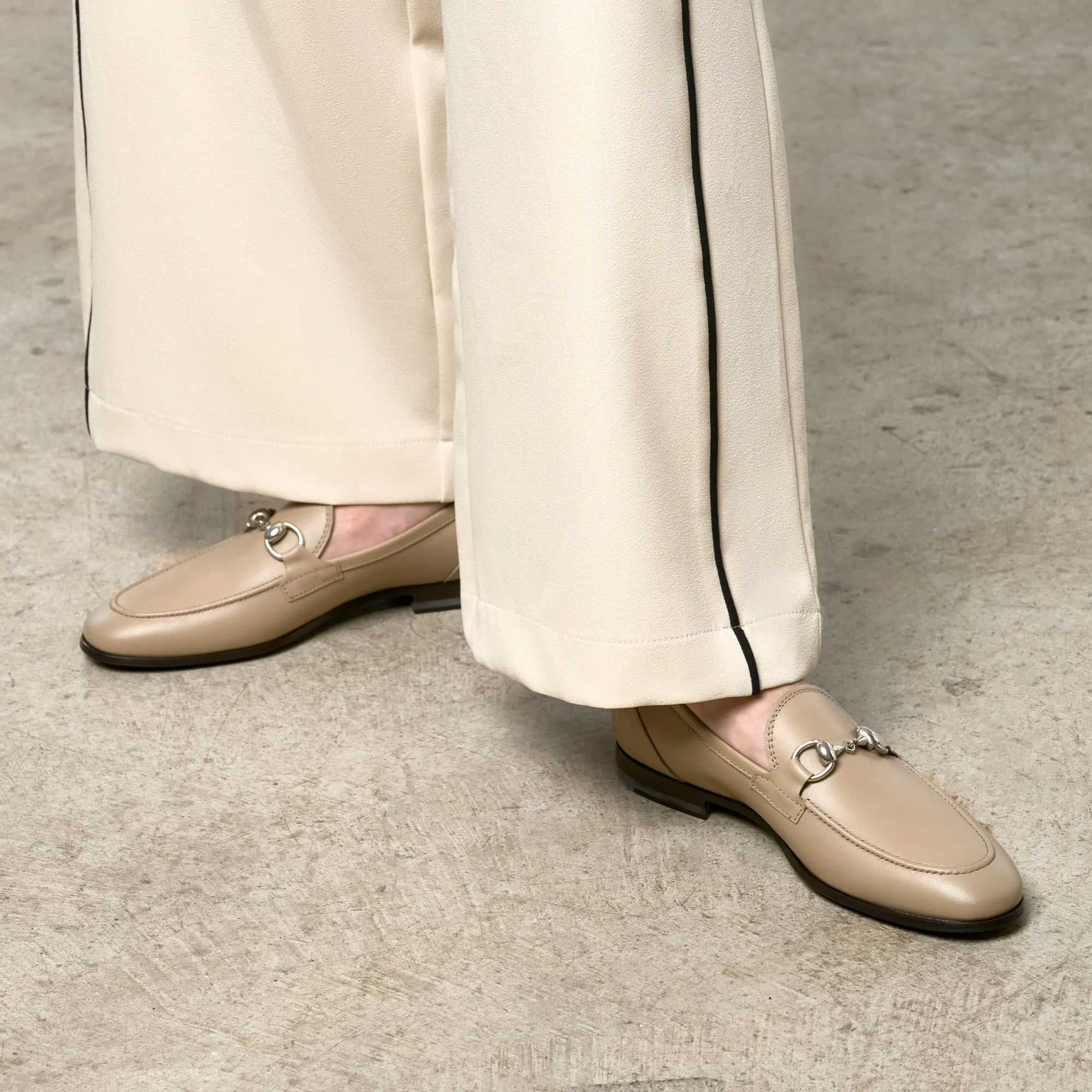 Scarosso Alessandra Almond Toe Loafers In Neutral