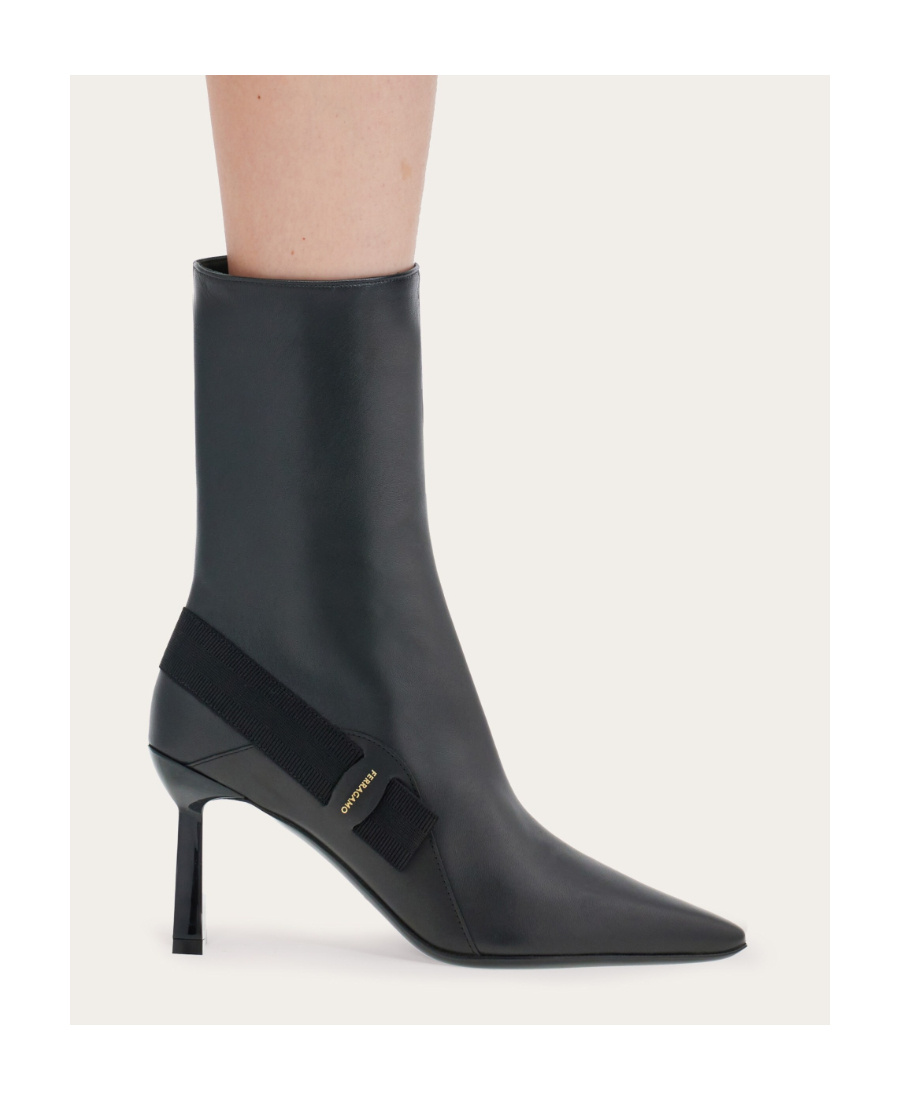 Ferragamo 85mm Vara-bow Leather Ankle Boots In Black