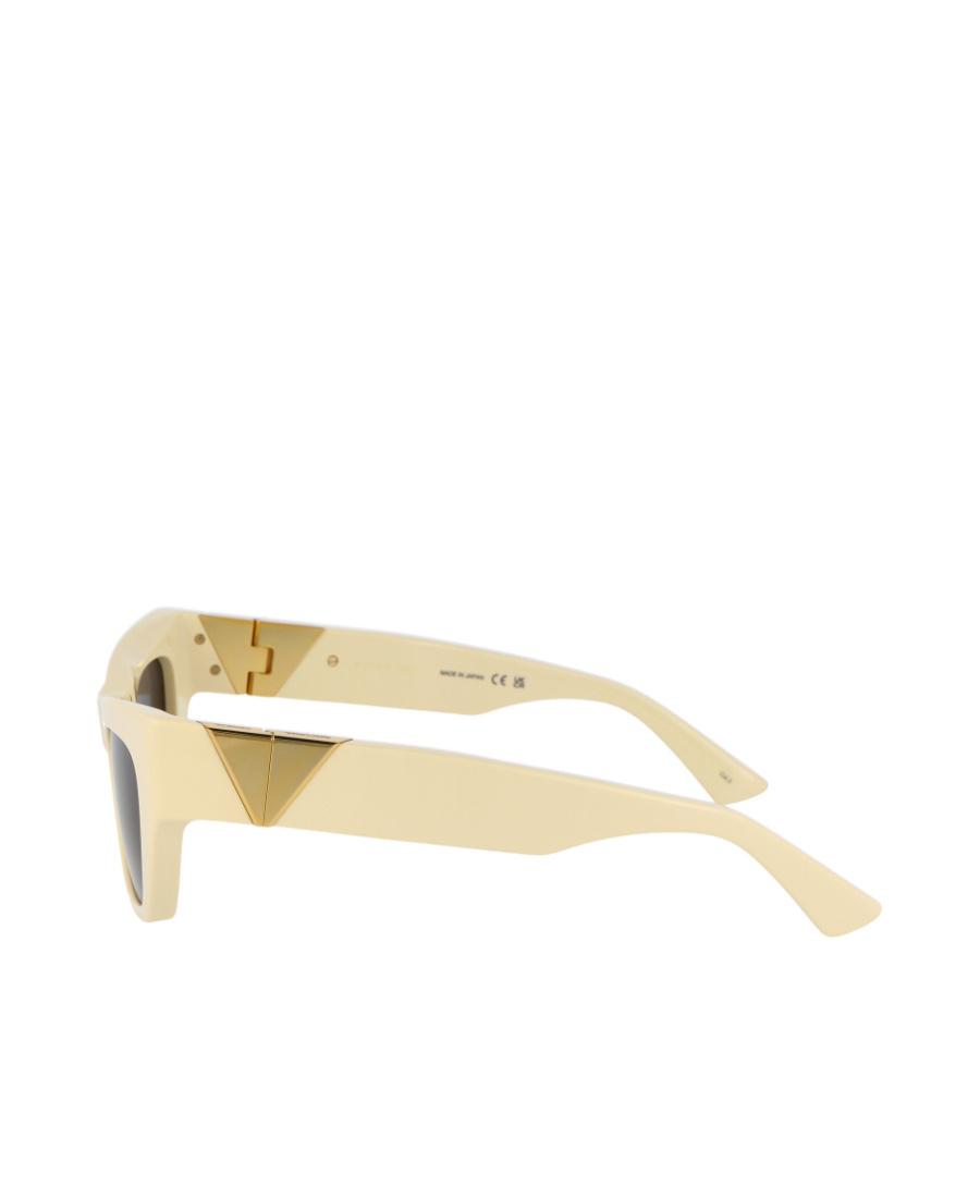 Bottega Veneta Chunky Cat-eye Frame Sunglasses In Nude