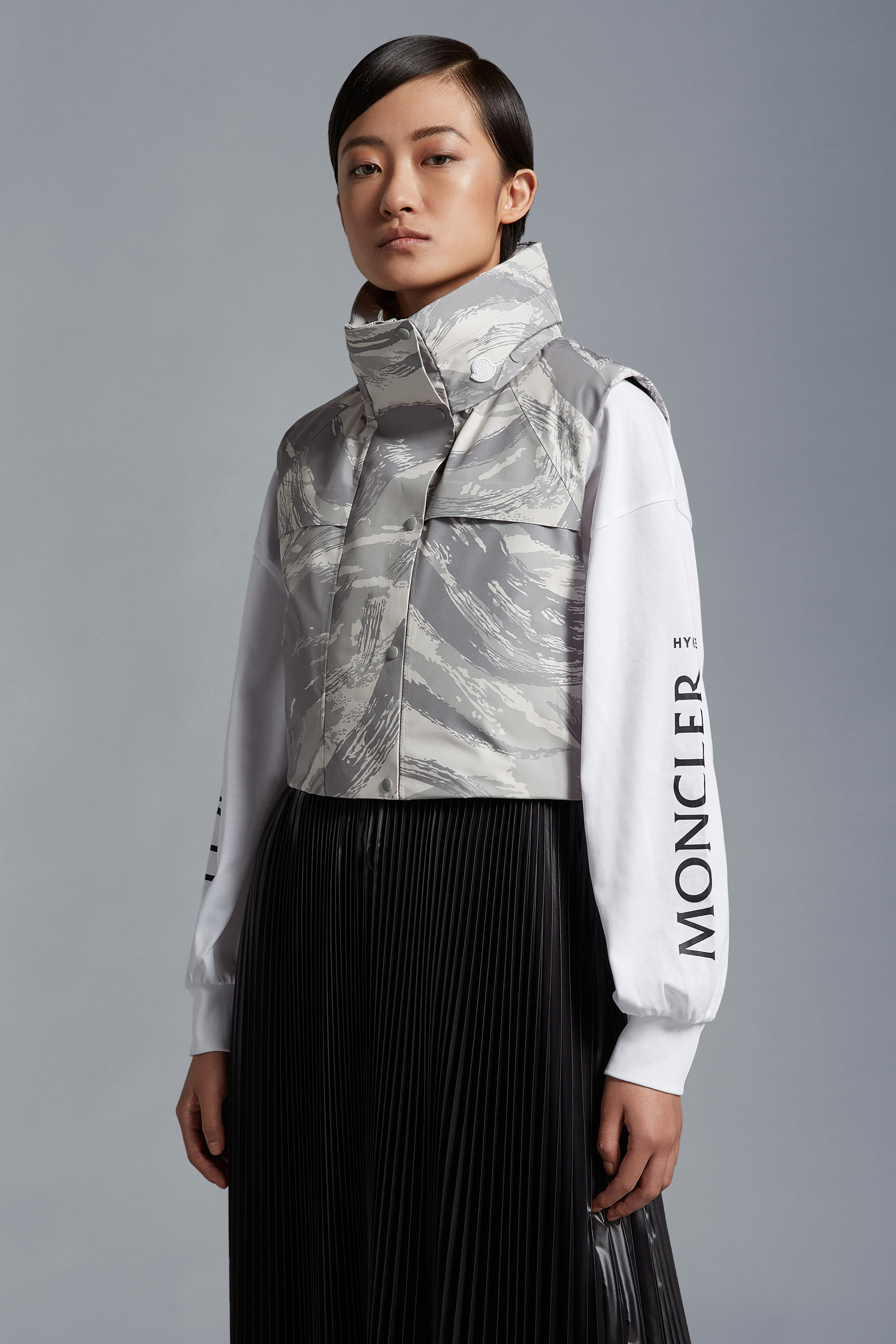 Moncler X Hyke Vanilis Padded Gilet In Gray