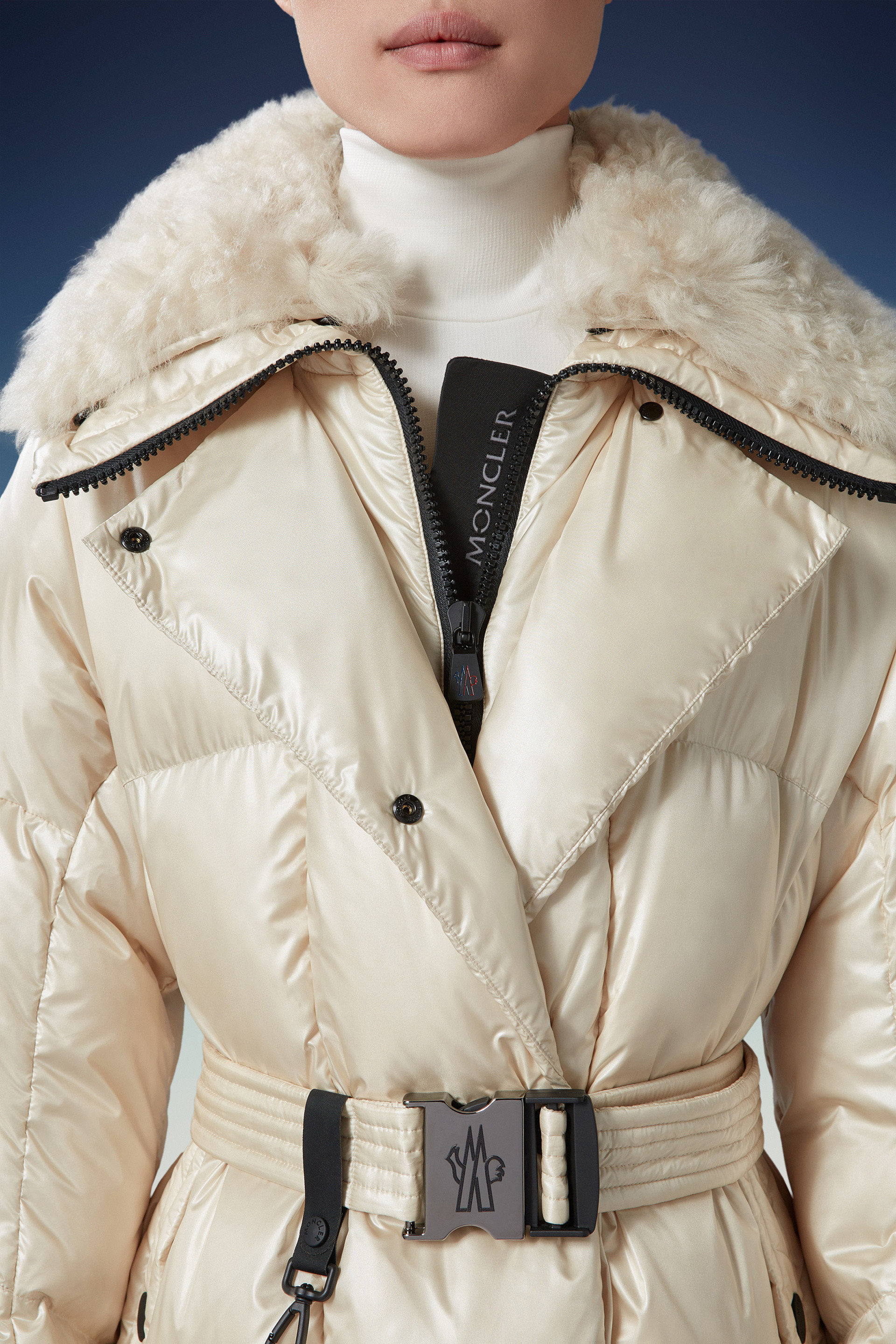 Moncler Chamoille Long-sleeved Down Jacket In Nude