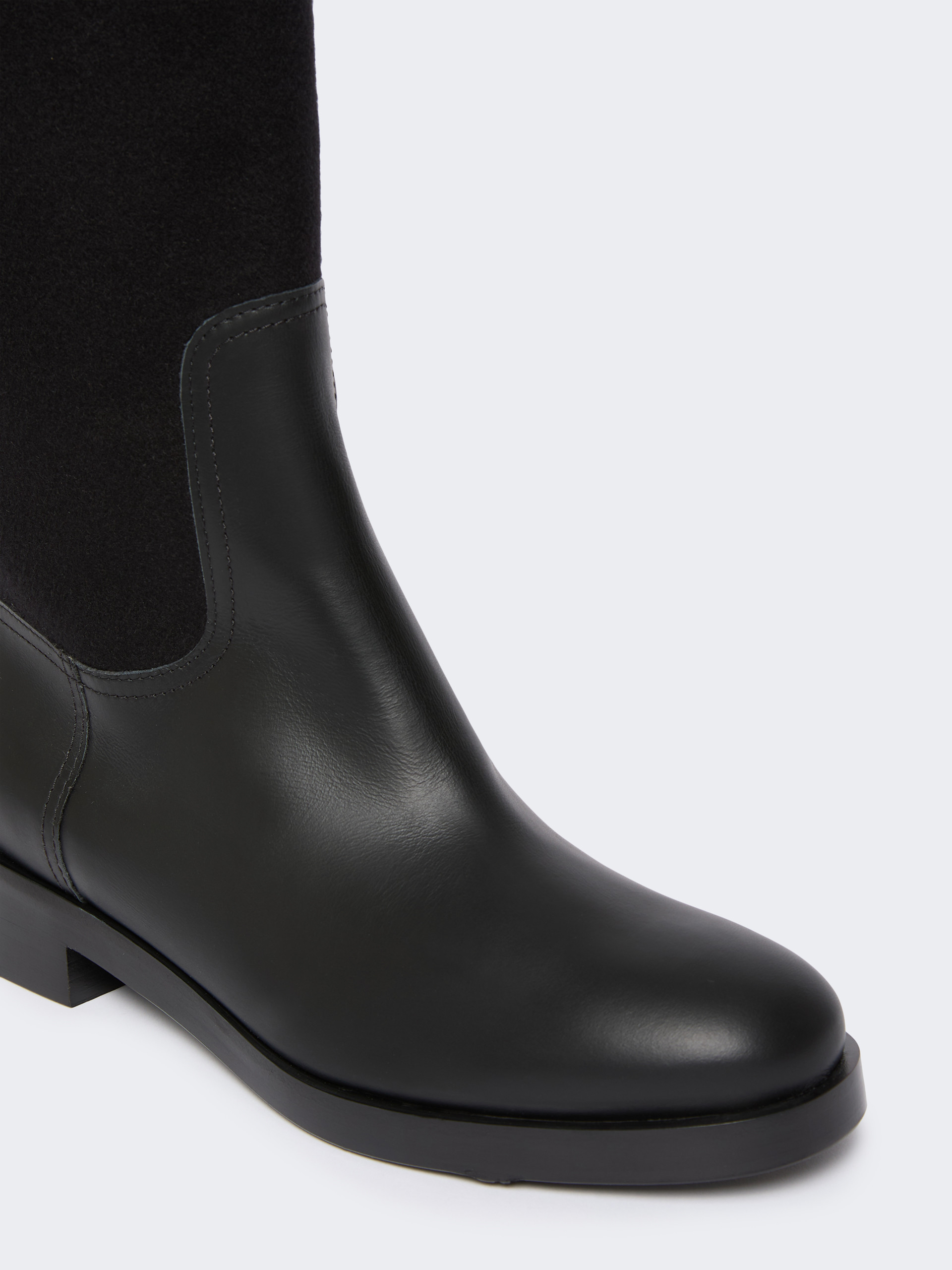 Max Mara Camel And Leather Boots In Black