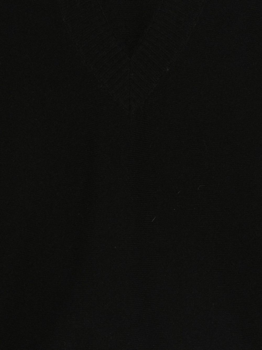 D Exterior V-neck Sweater In Black