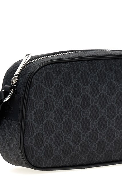 Gucci Gg Supreme Zipped Messenger Bag In Black