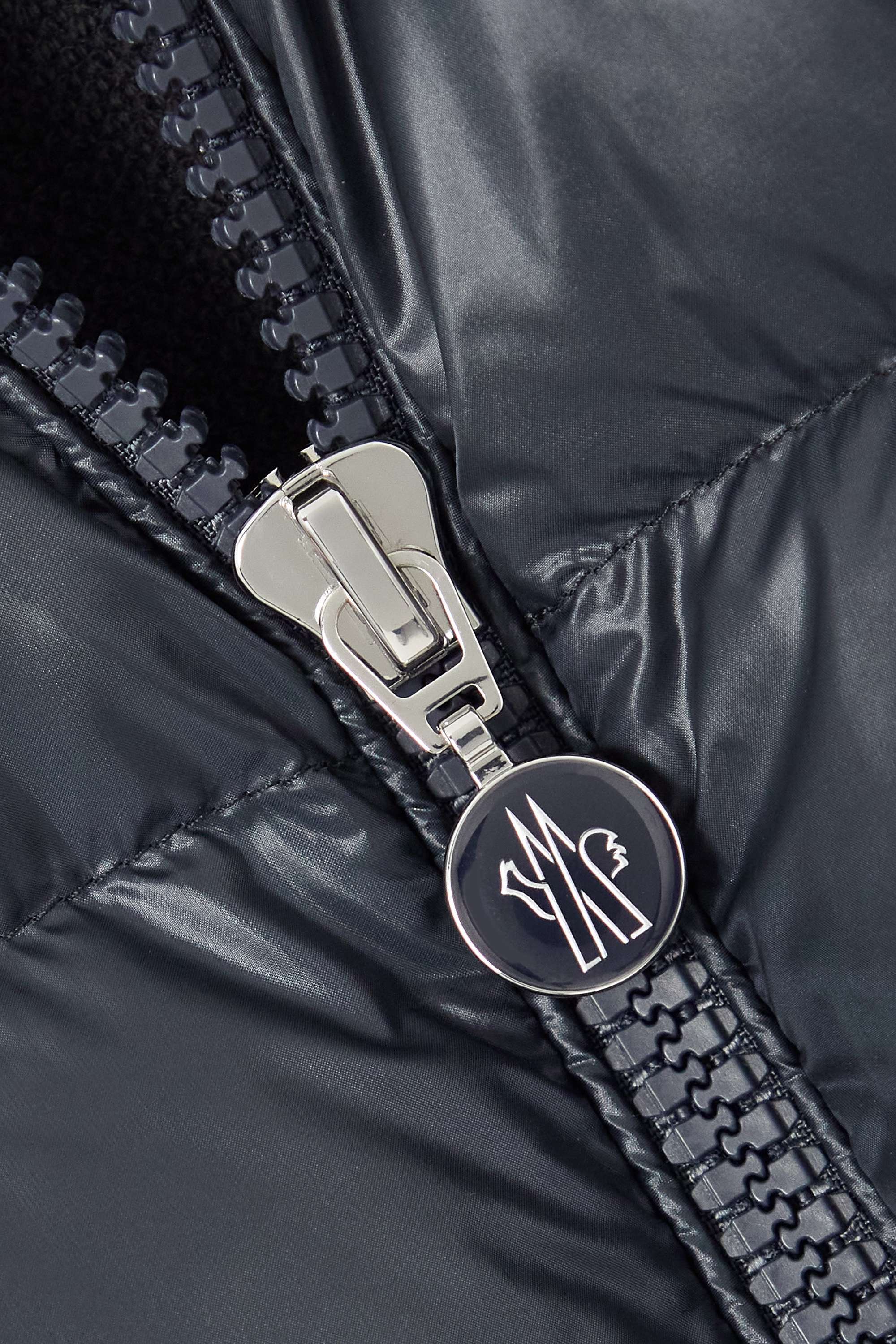 Moncler Stitched Quilted Down Jacket In Black