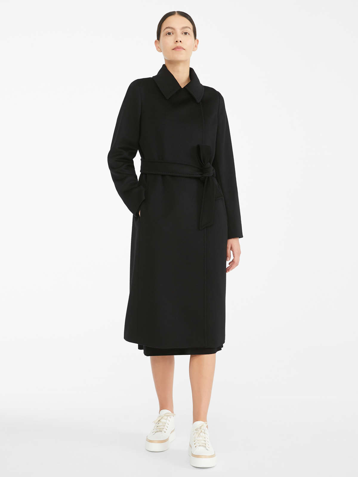 Max Mara Coat With Belted Waist And Side Pockets In Black