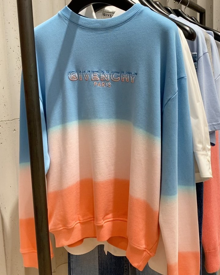 Givenchy Logo Graded Sweater In Blue
