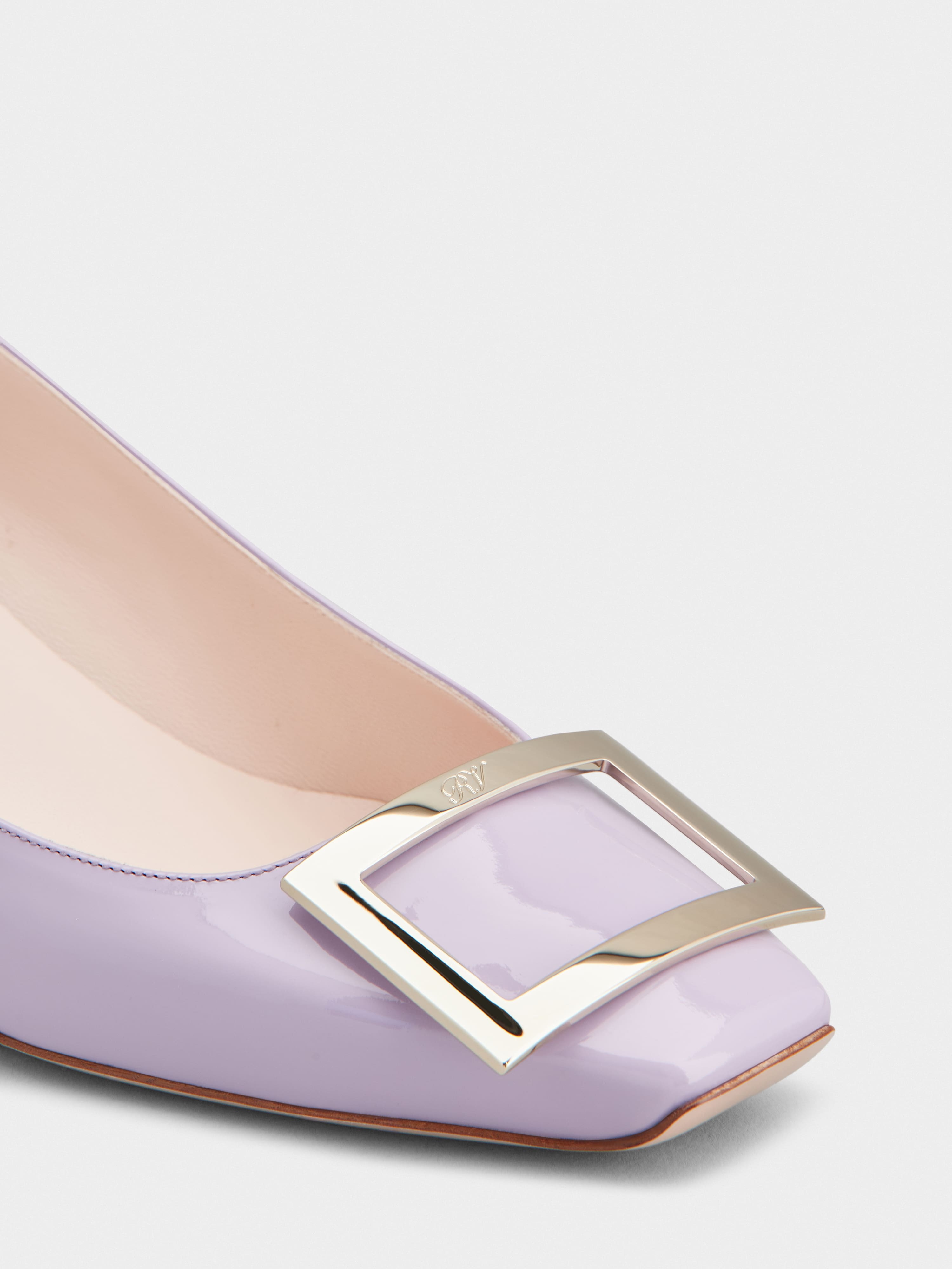 Roger Vivier Trompette Metal Buckle Pumps In Patent Leather In Purple