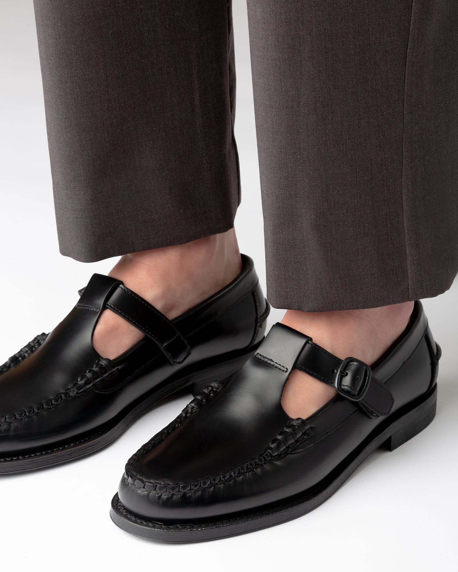 Hereu Alber Leather Loafers In Black