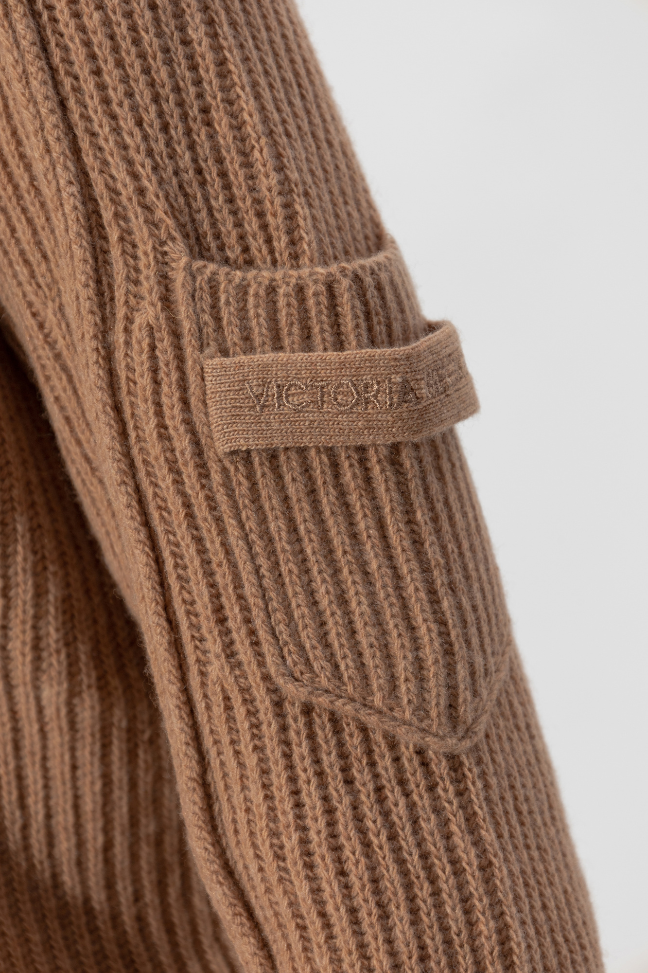 VICTORIA BECKHAM RIBBED SWEATER 