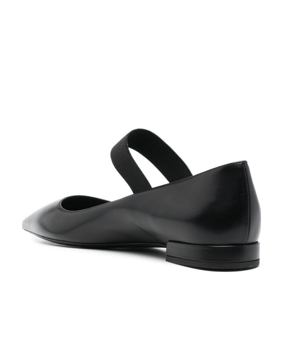 Miu Miu Pointed Flat Shoes In Black