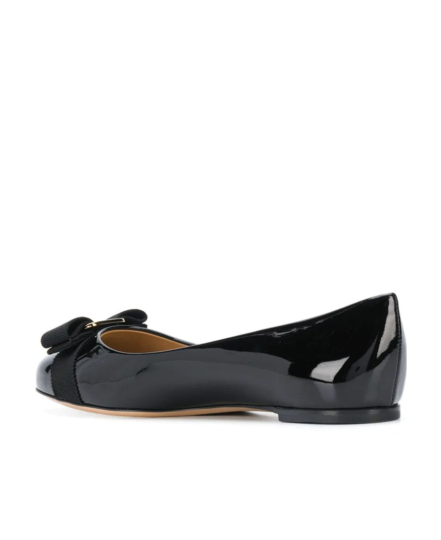 Shop Ferragamo Bow-detailing Ballerina Shoes In Black