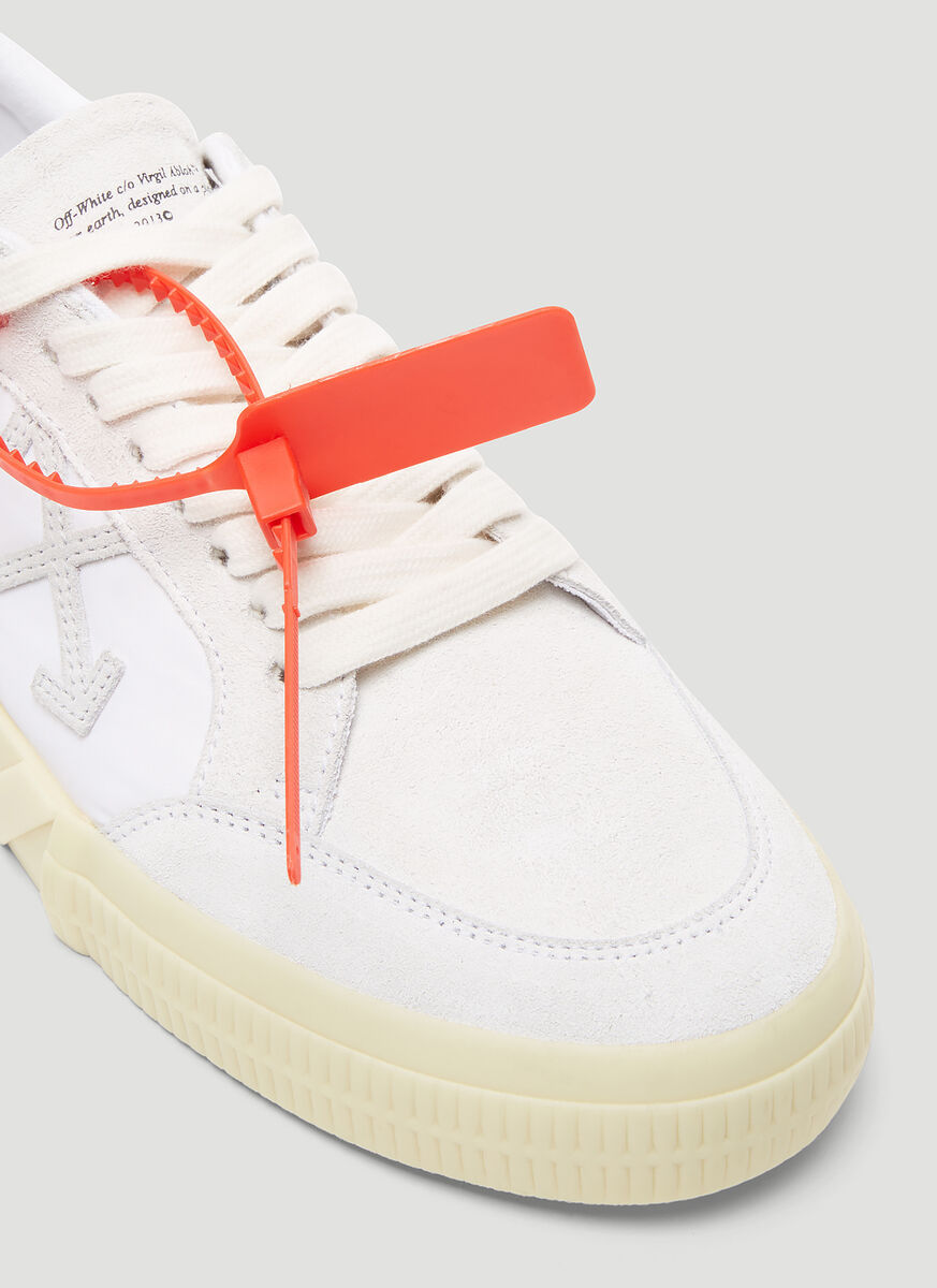 Off-white Low Vulcanized Sneaker With Zip Tie Detail In White